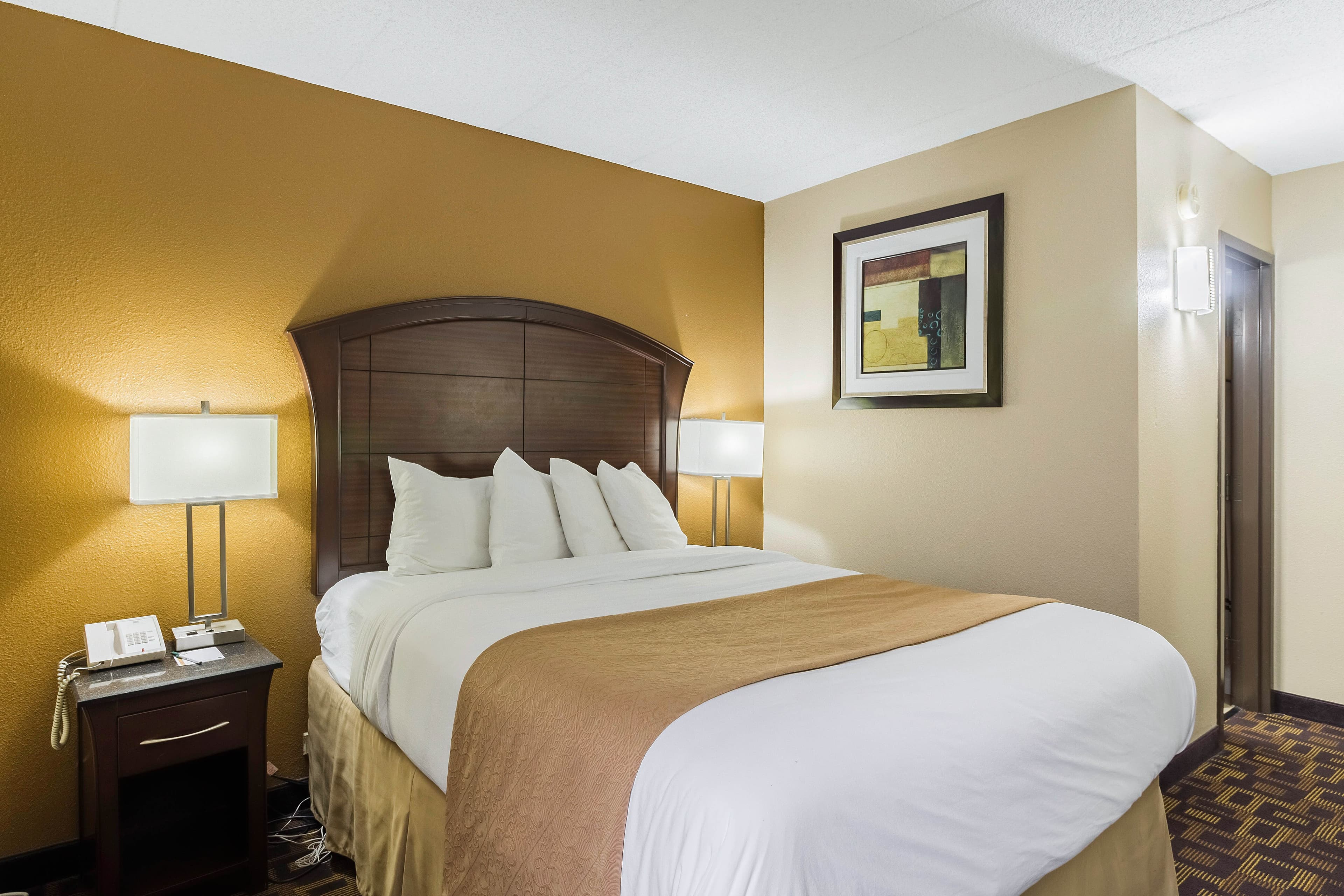 Quality Inn & Suites Arden Hills - Saint Paul North — 10
