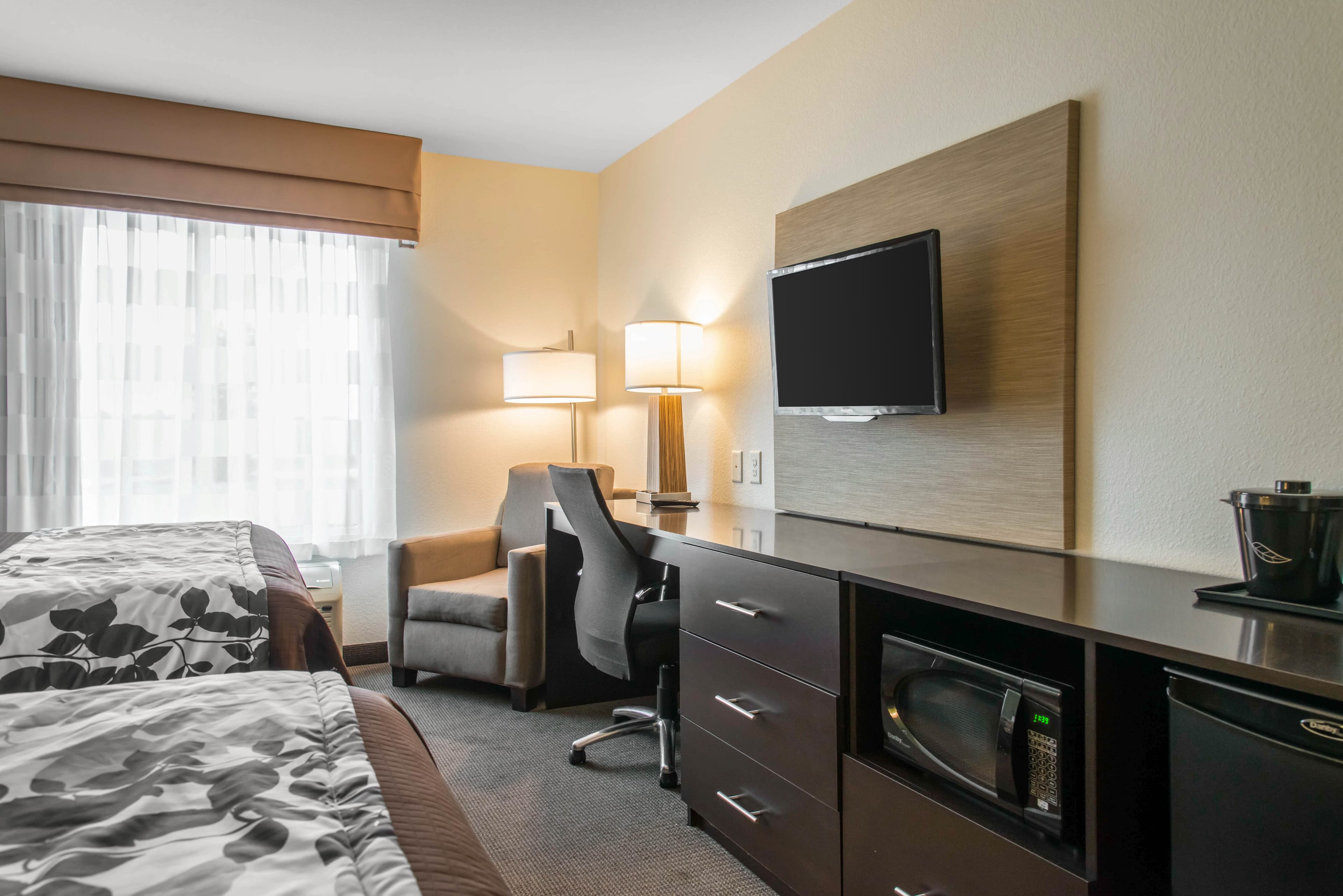 Sleep Inn & Suites Marshall - University Area — 13