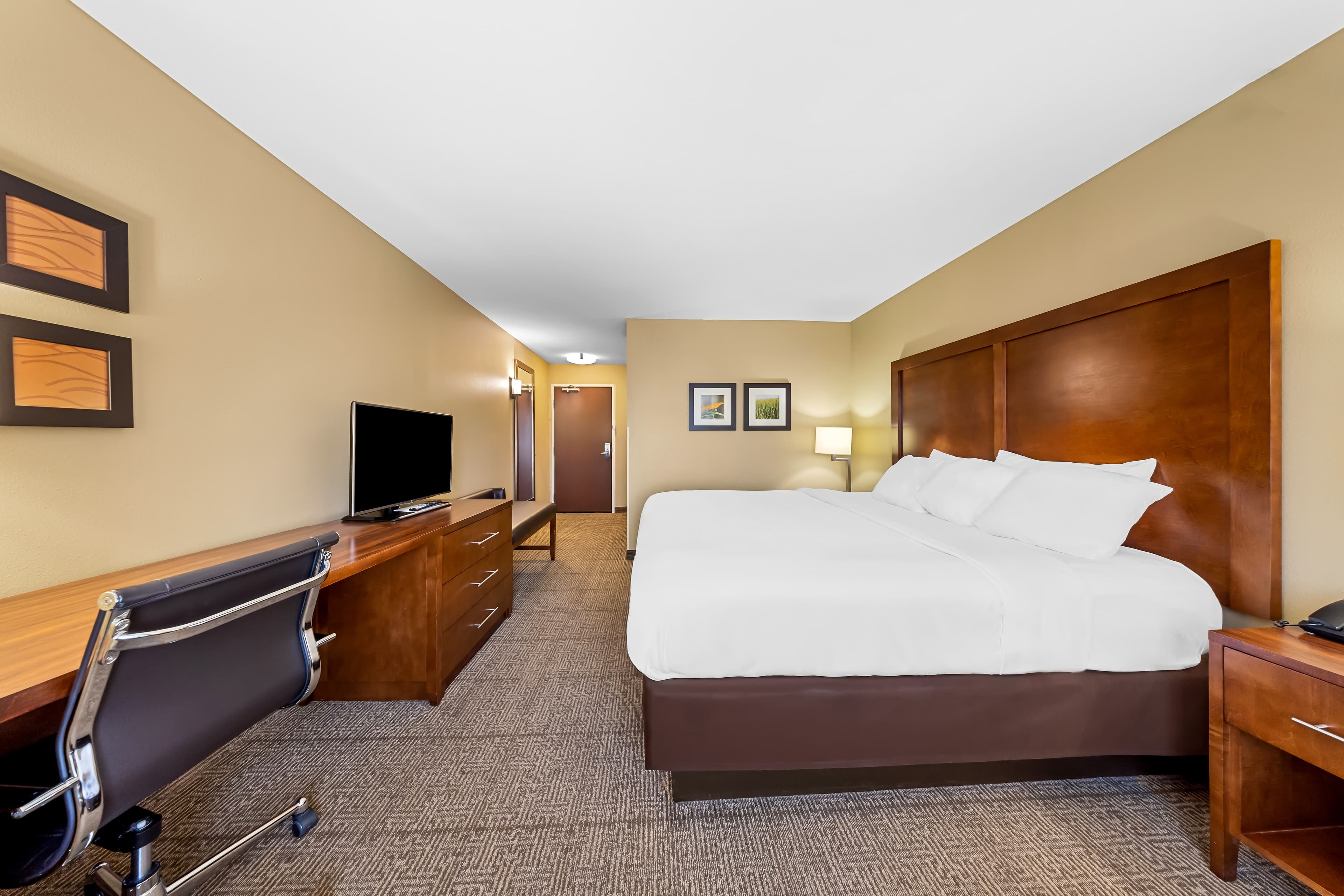 Comfort Inn & Suites West - Medical Center - Image 3