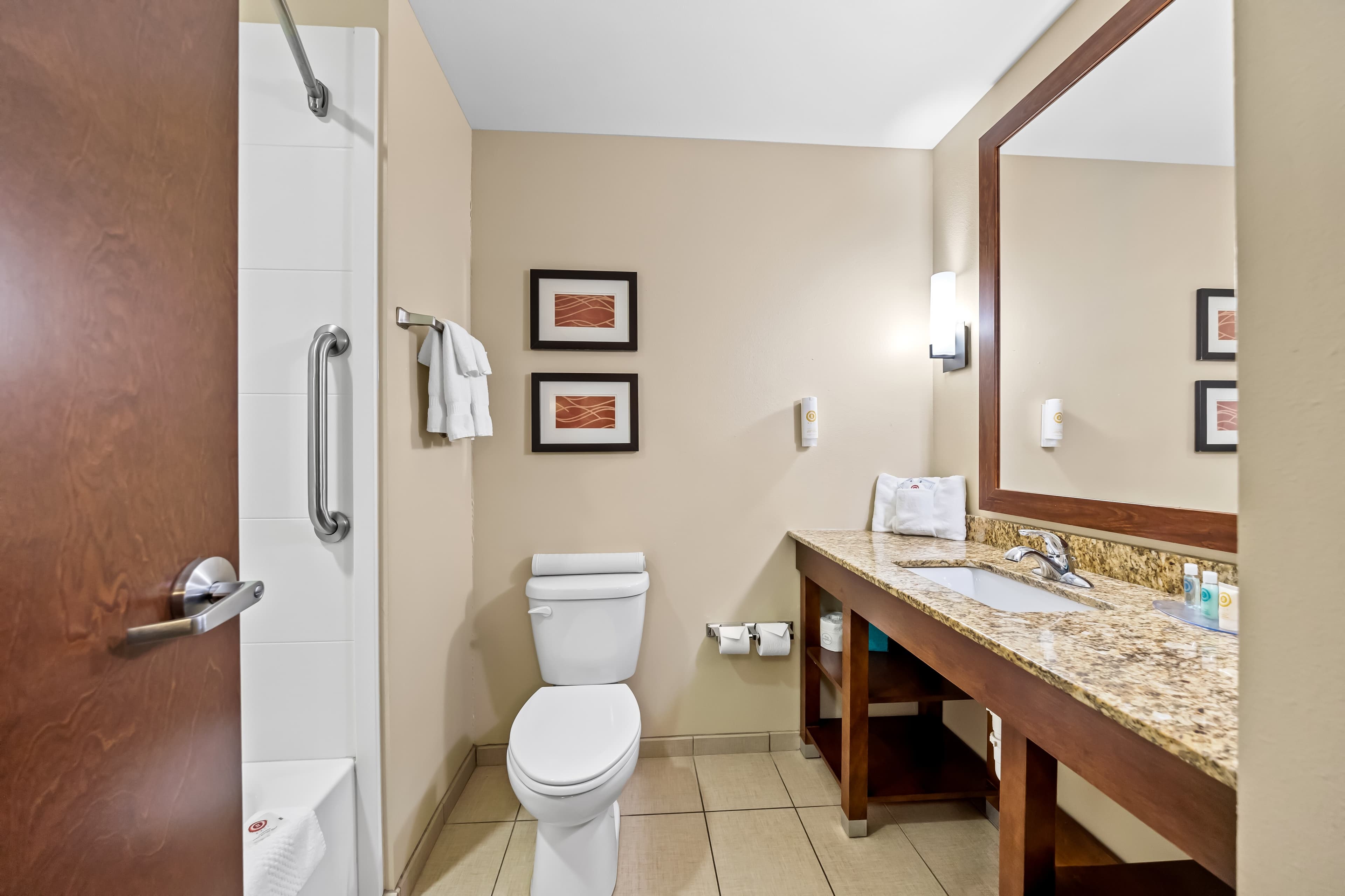 Comfort Inn & Suites West - Medical Center — 20