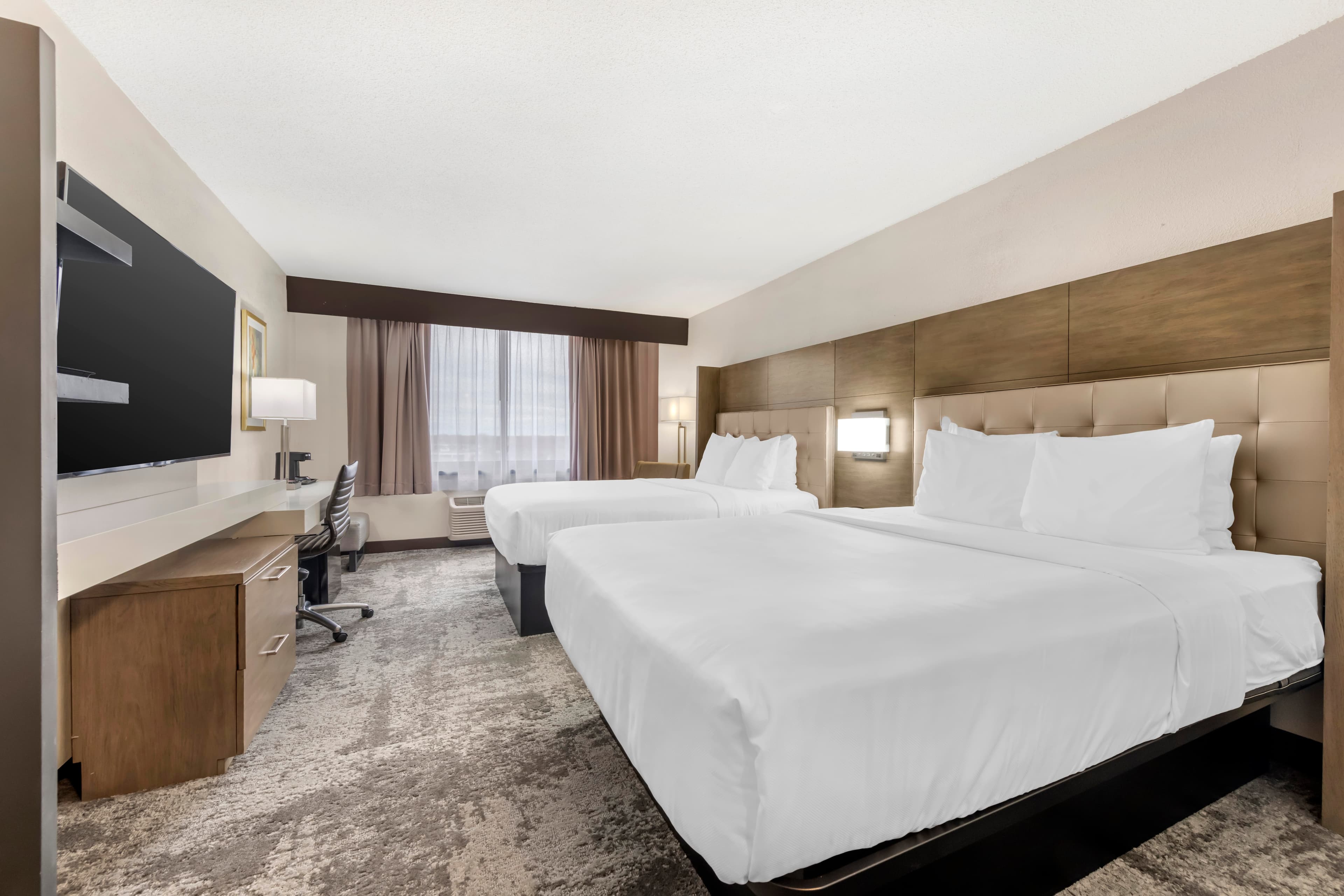 Comfort Inn Brooklyn Center — 11