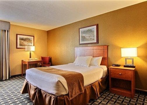 Quality Inn Thief River Falls - Image 2
