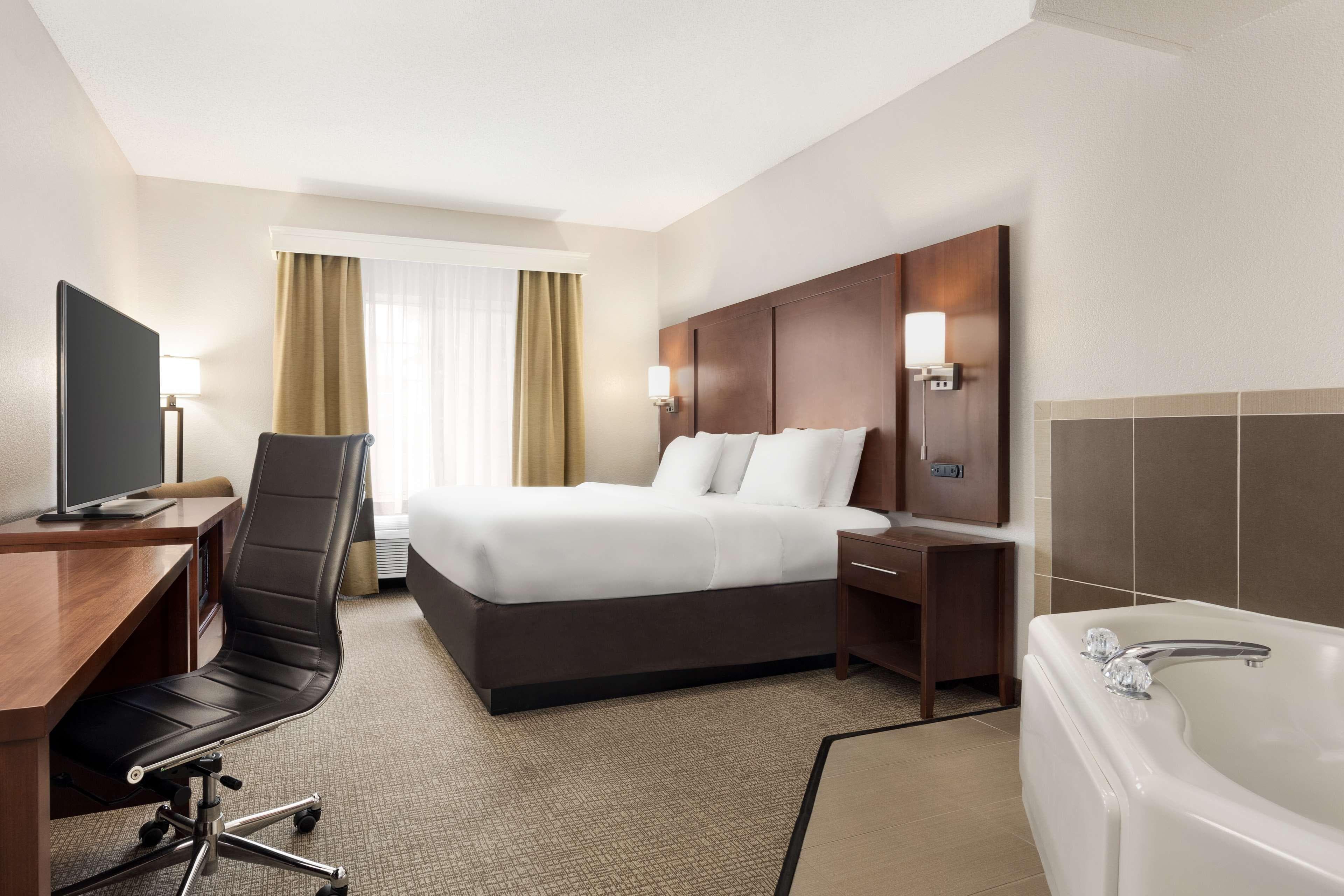 Country Inn & Suites by Radisson, Stillwater, MN — 7