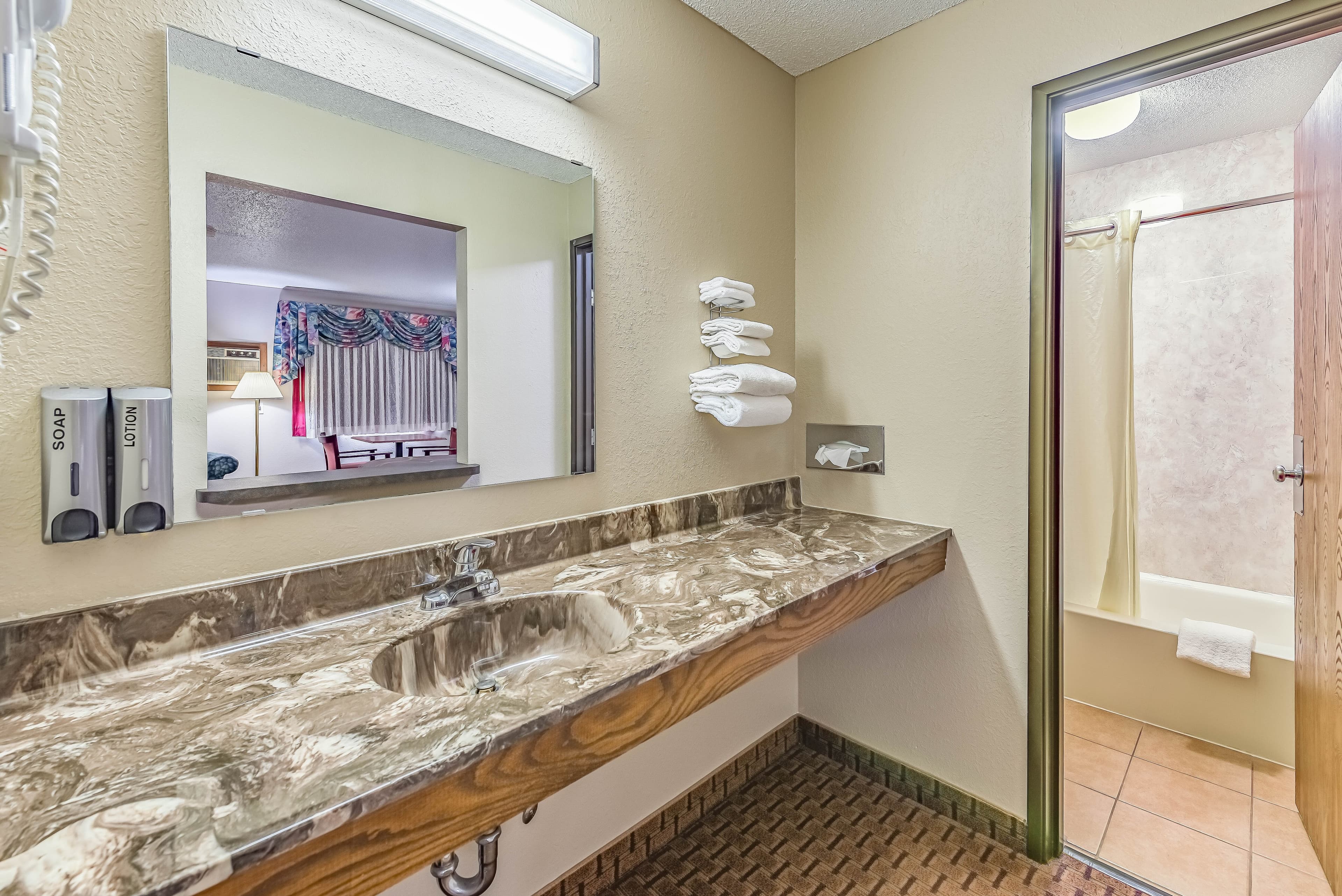 Rodeway Inn Saint Joseph — 15