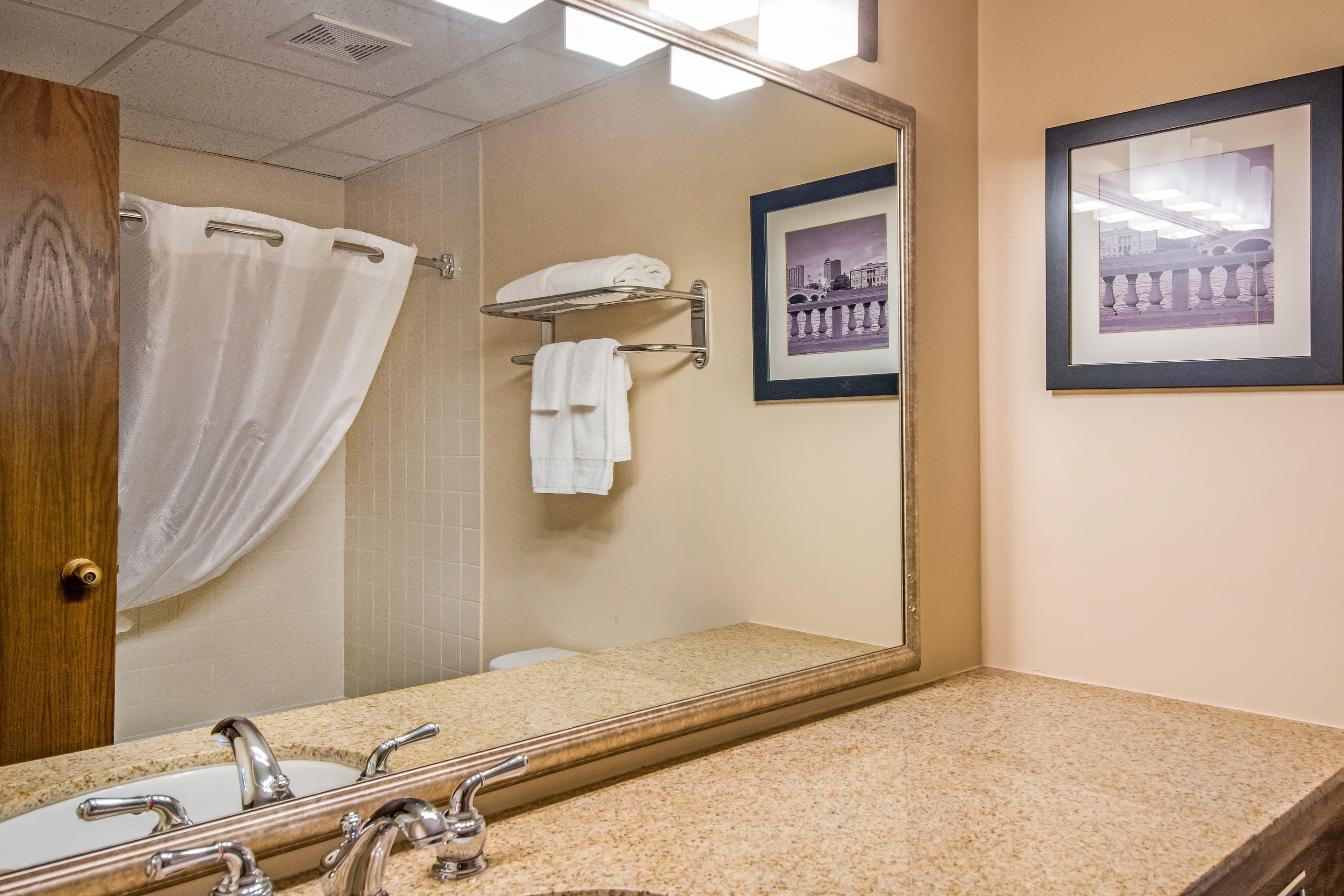 Quality Inn & Suites Virginia MN — 10