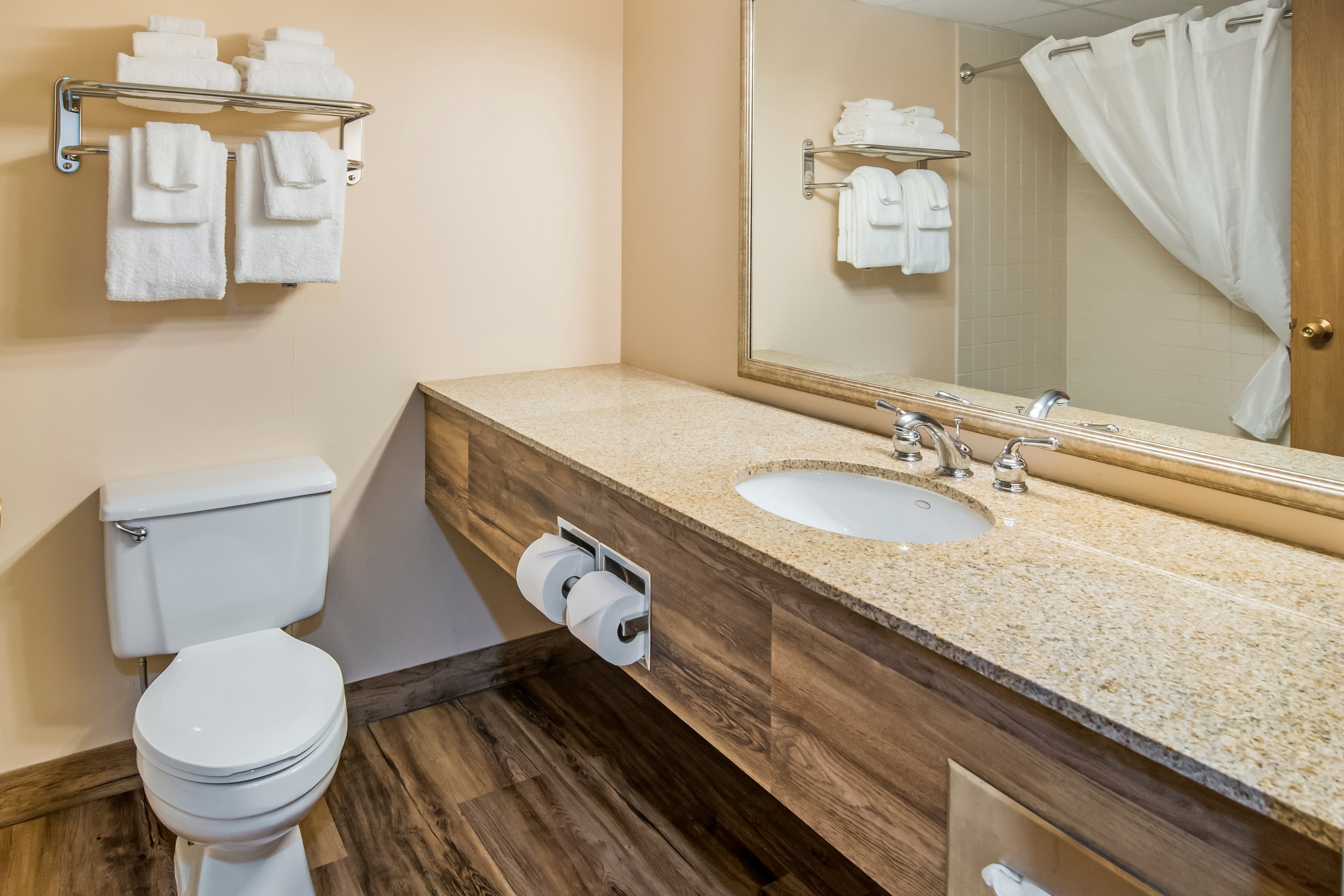 Quality Inn & Suites Virginia MN — 15
