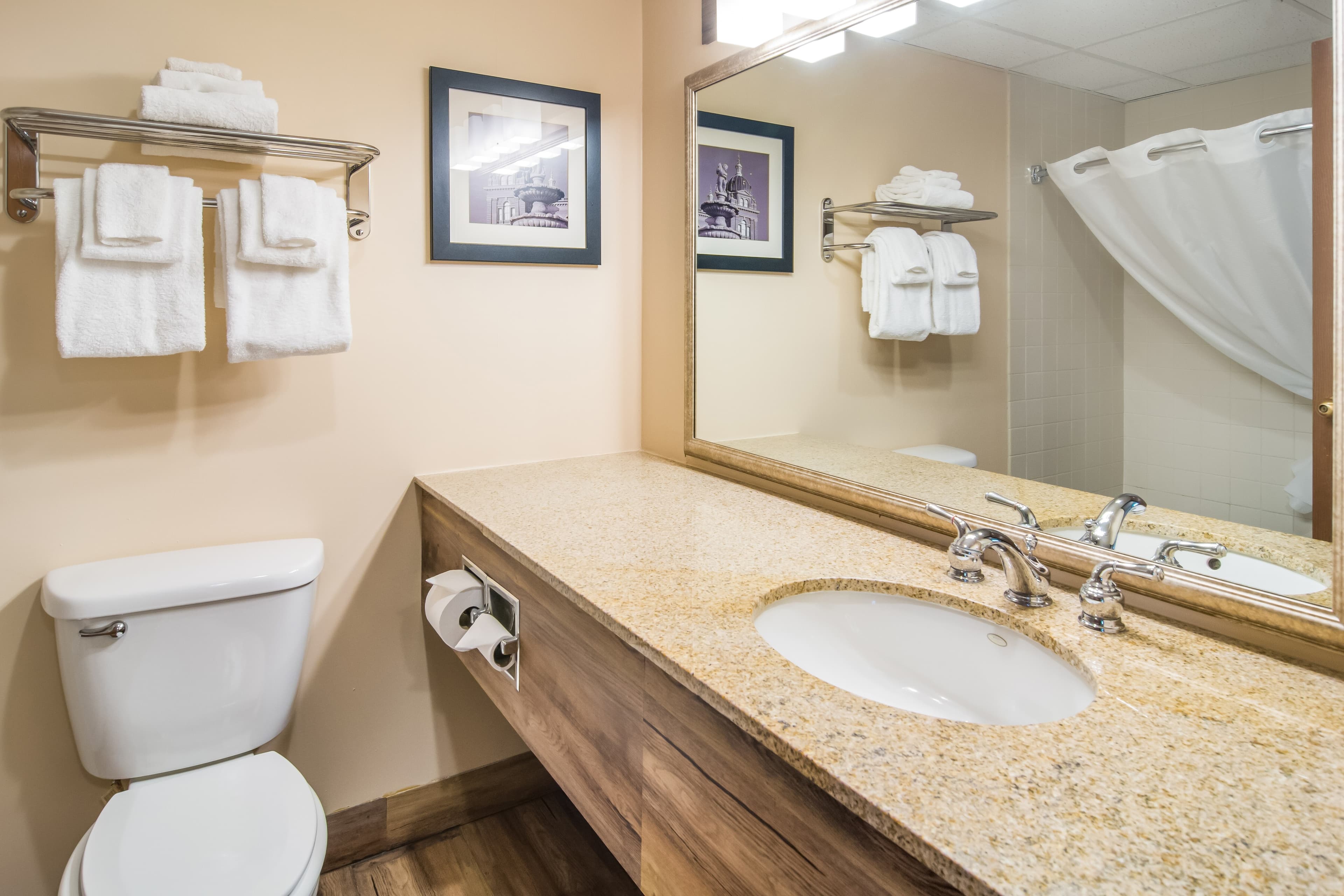 Quality Inn & Suites Virginia MN — 24