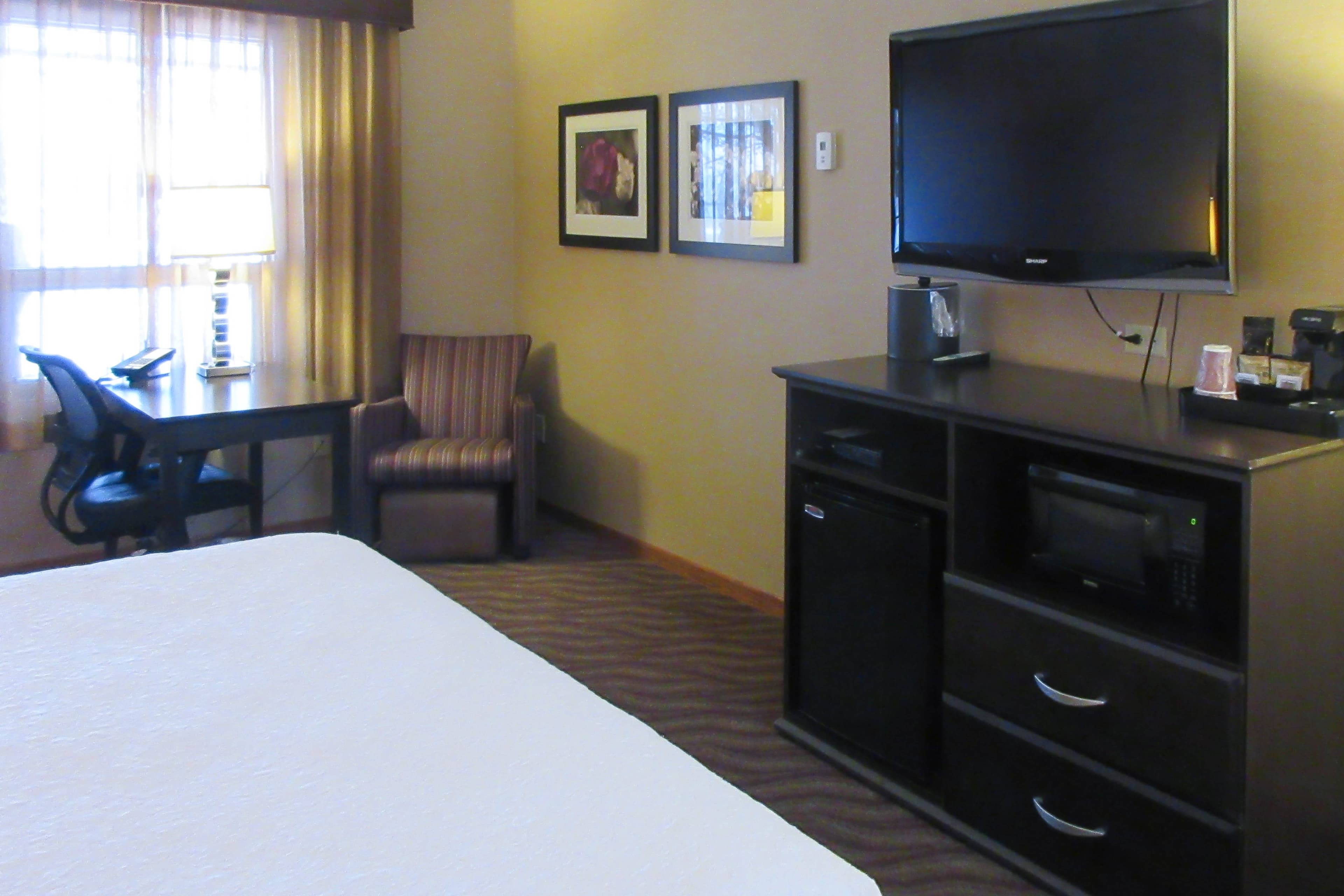 Quality Inn & Suites Detroit Lakes - Image 4
