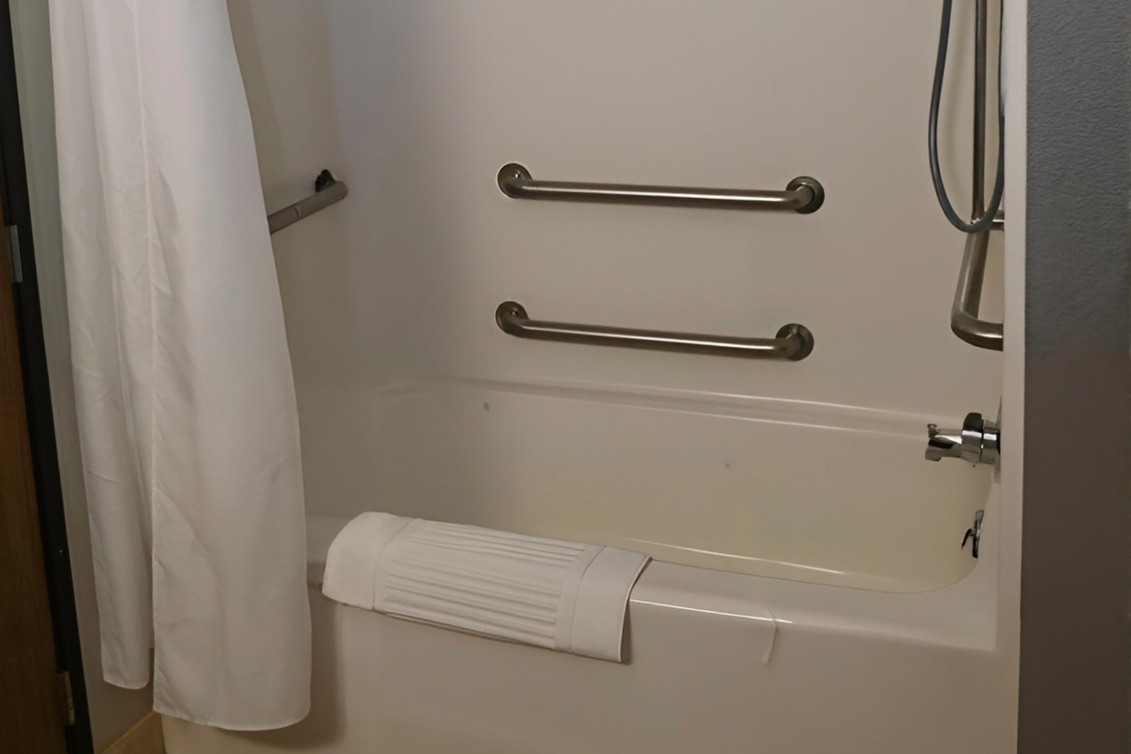 Rodeway Inn Hibbing — 8