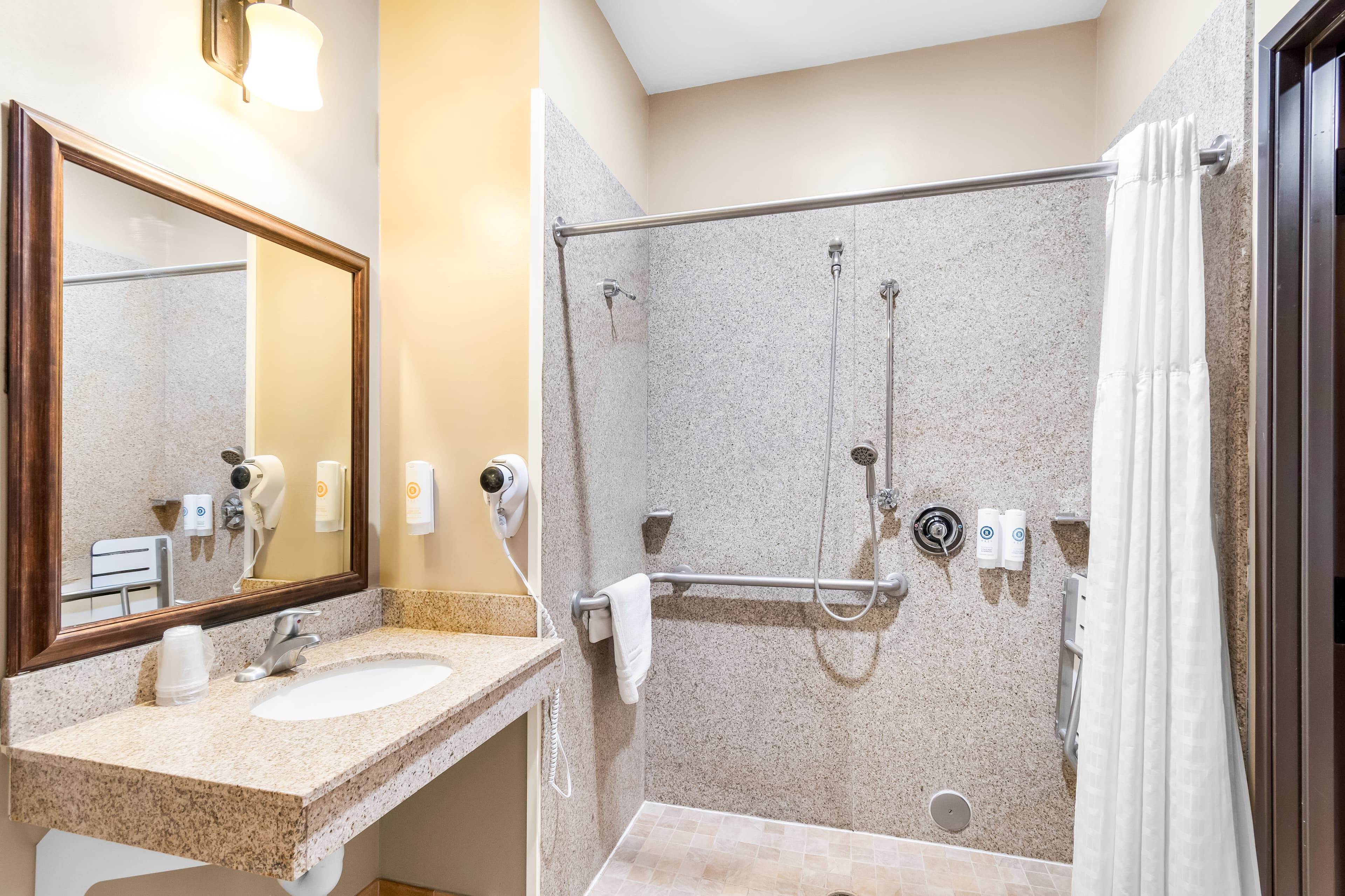Comfort Inn & Suites Mountain Iron and Virginia — 8