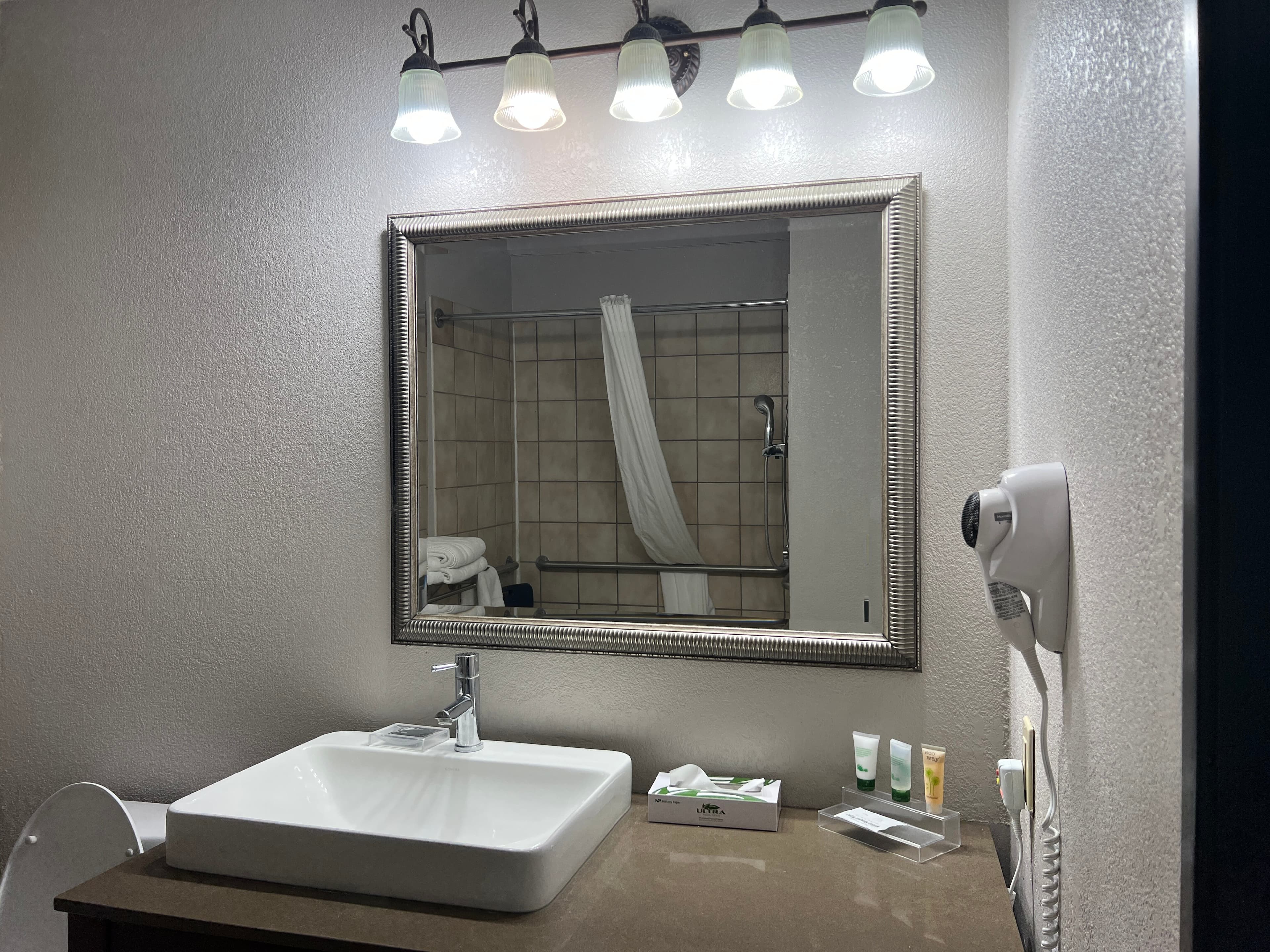 Country Inn & Suites by Radisson, Minneapolis/Shakopee - Image 3