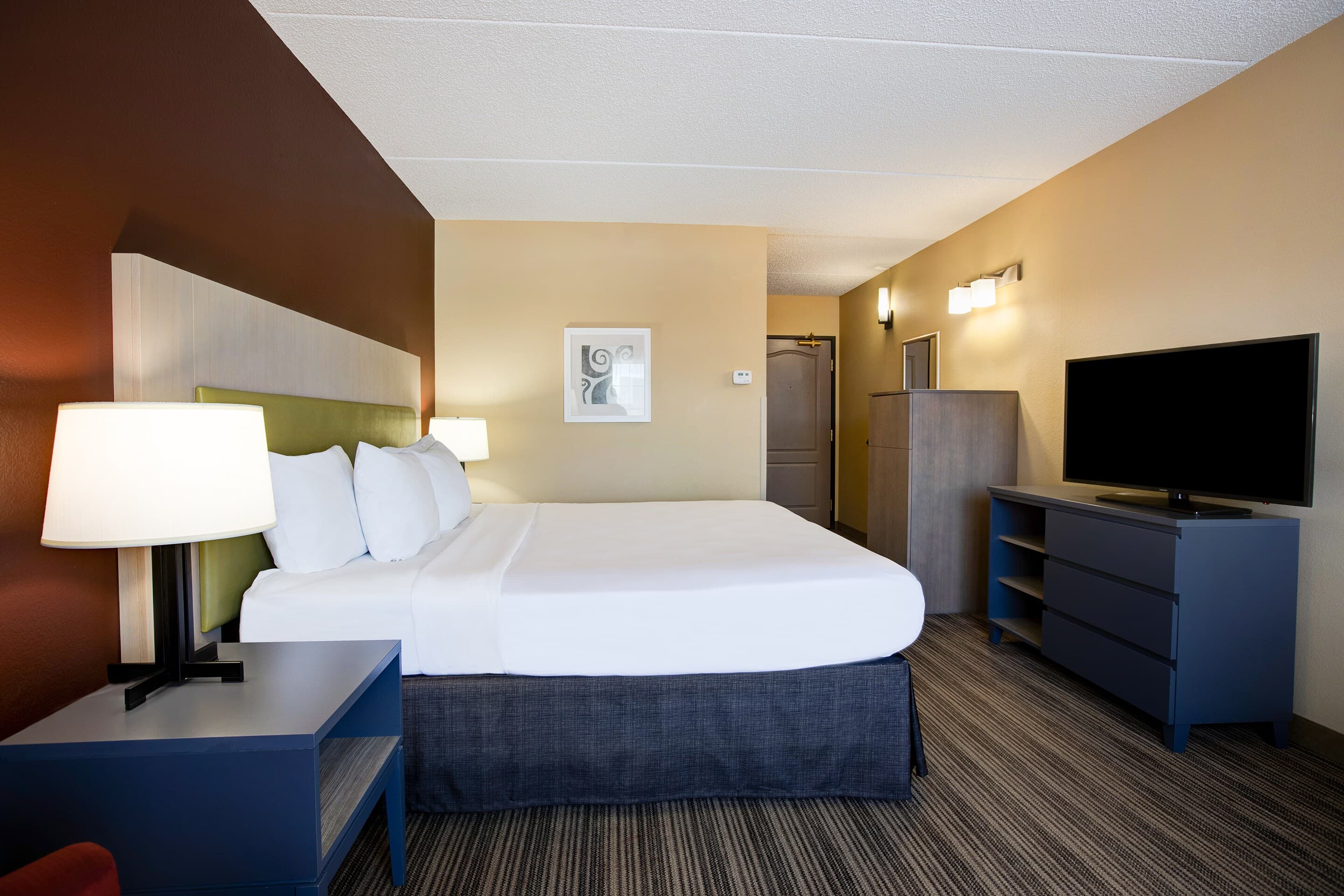 Comfort Inn & Suites St. Paul Northeast - Image 3