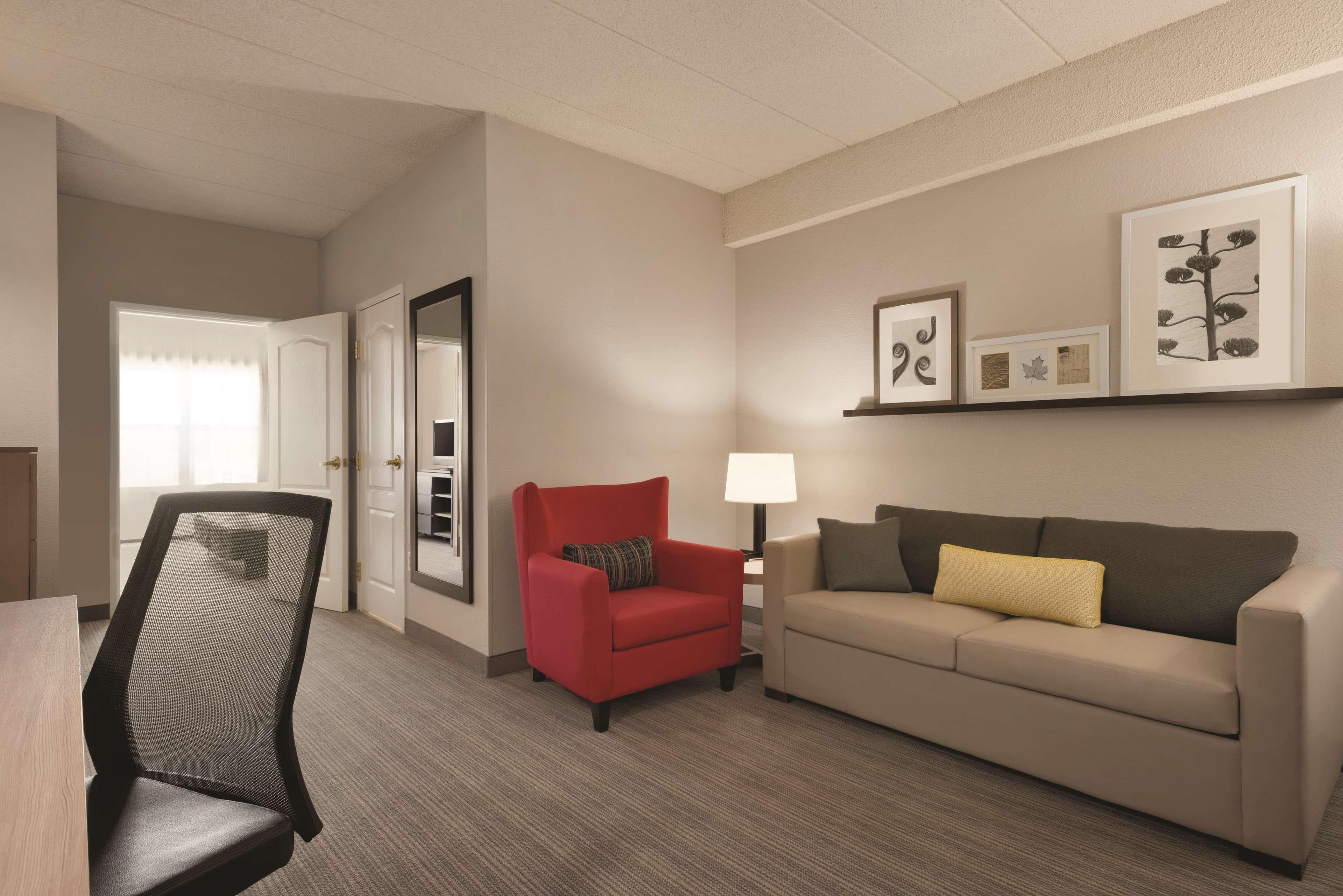 Country Inn & Suites by Radisson, Shoreview-Mounds View, MN - Image 3