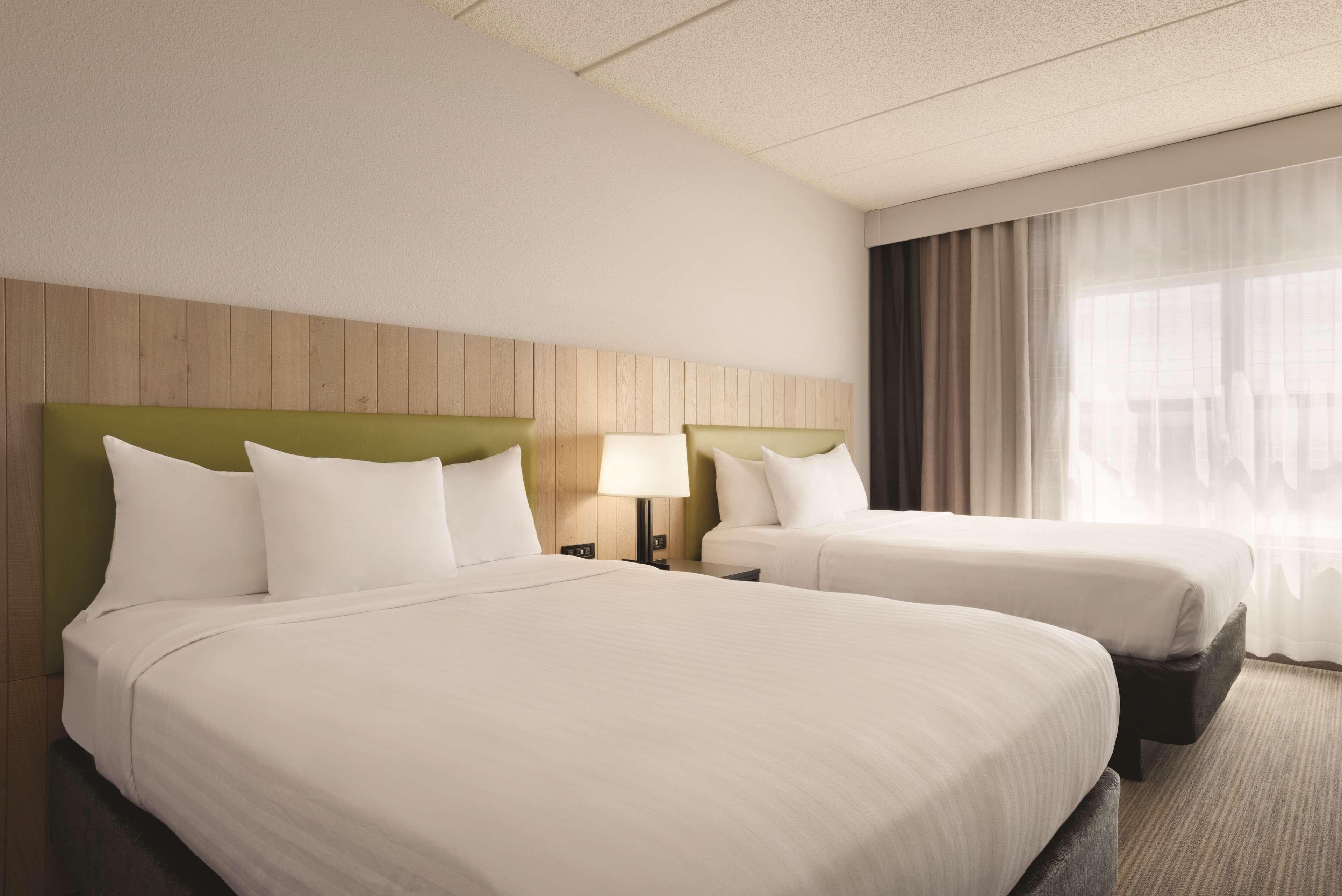 Country Inn & Suites by Radisson, Shoreview-Mounds View, MN — 15