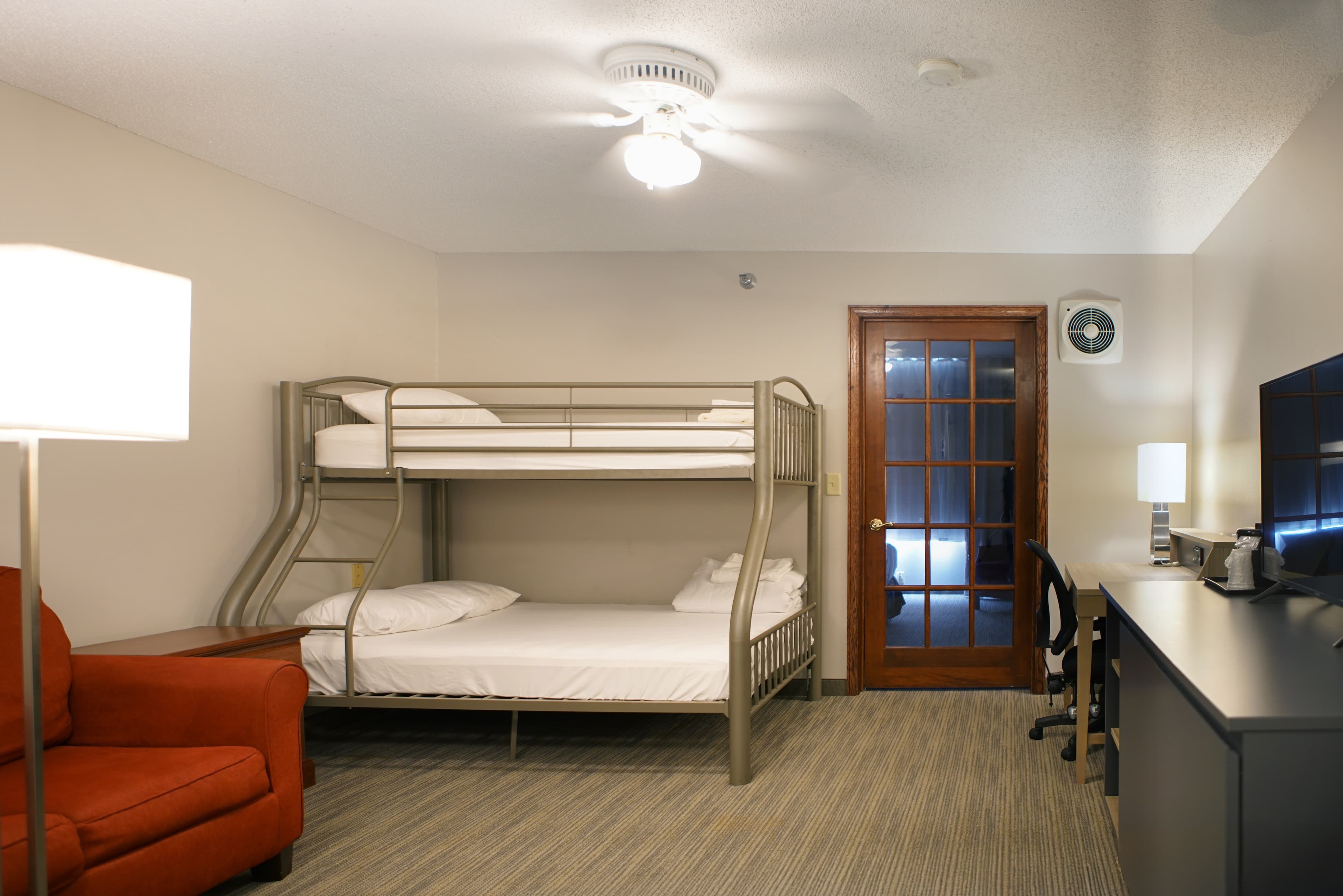 Country Inn & Suites by Radisson, Elk River, MN — 11