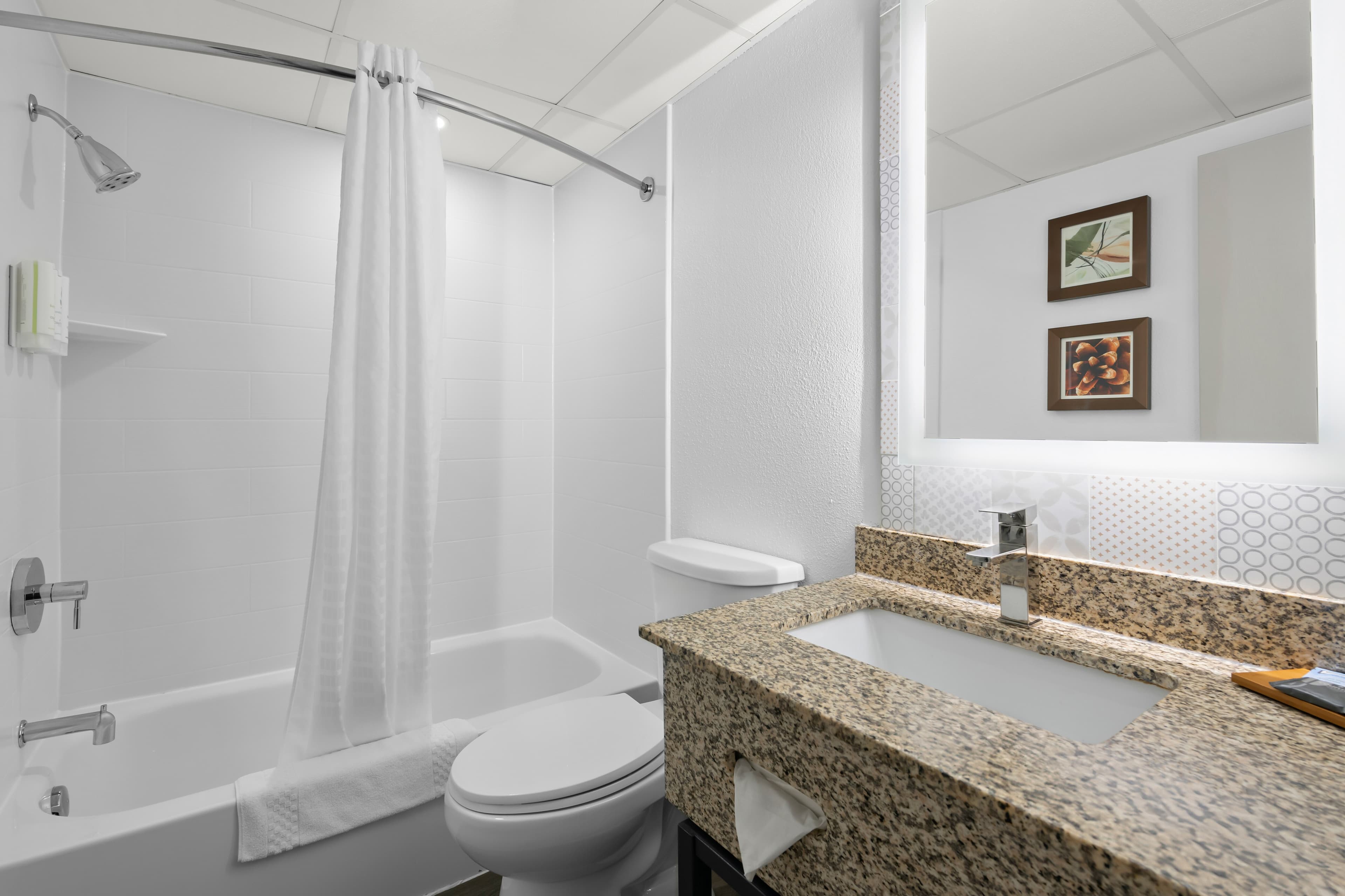 Country Inn & Suites by Radisson, Coon Rapids, MN - Image 5