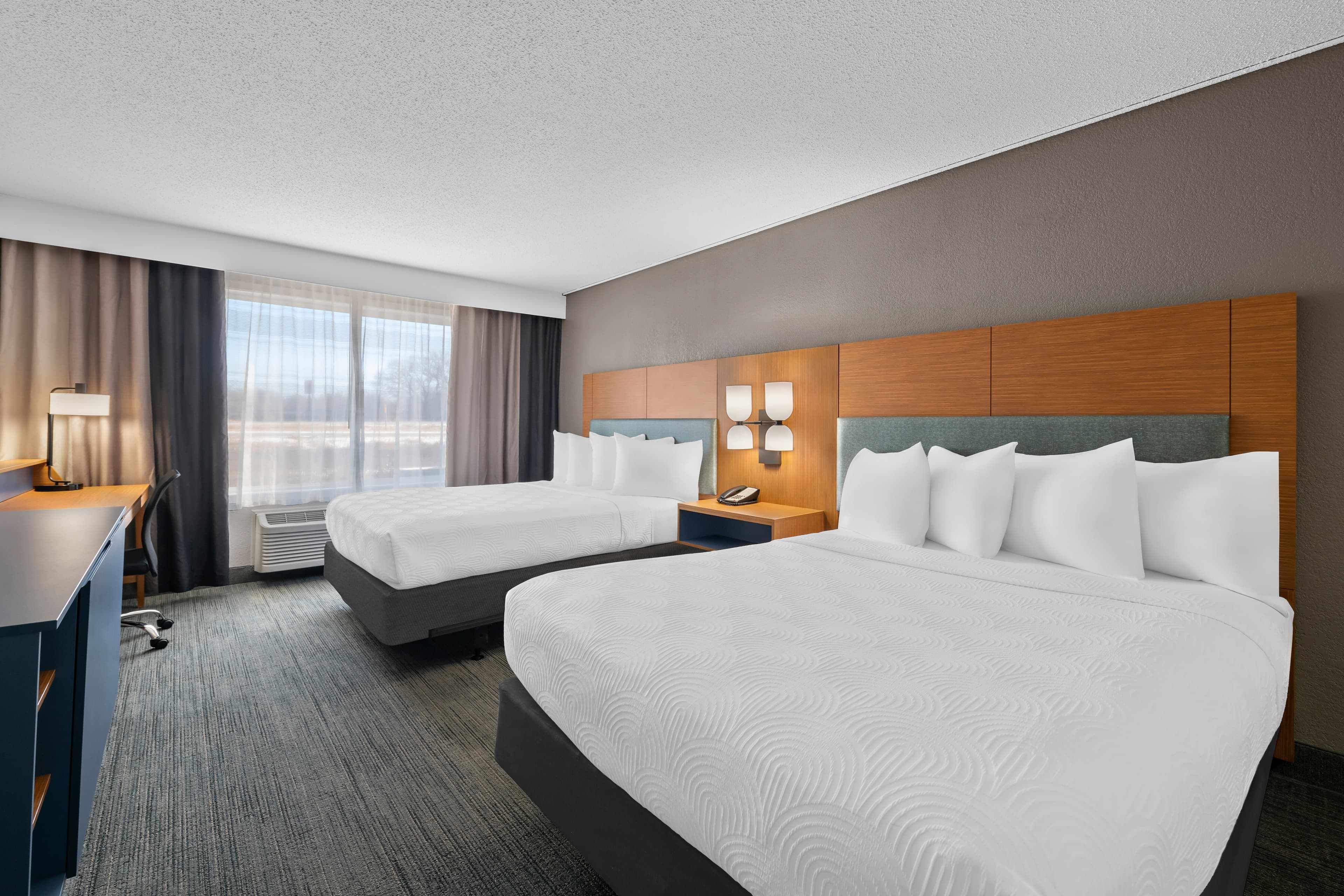 Country Inn & Suites by Radisson, Coon Rapids, MN — 21
