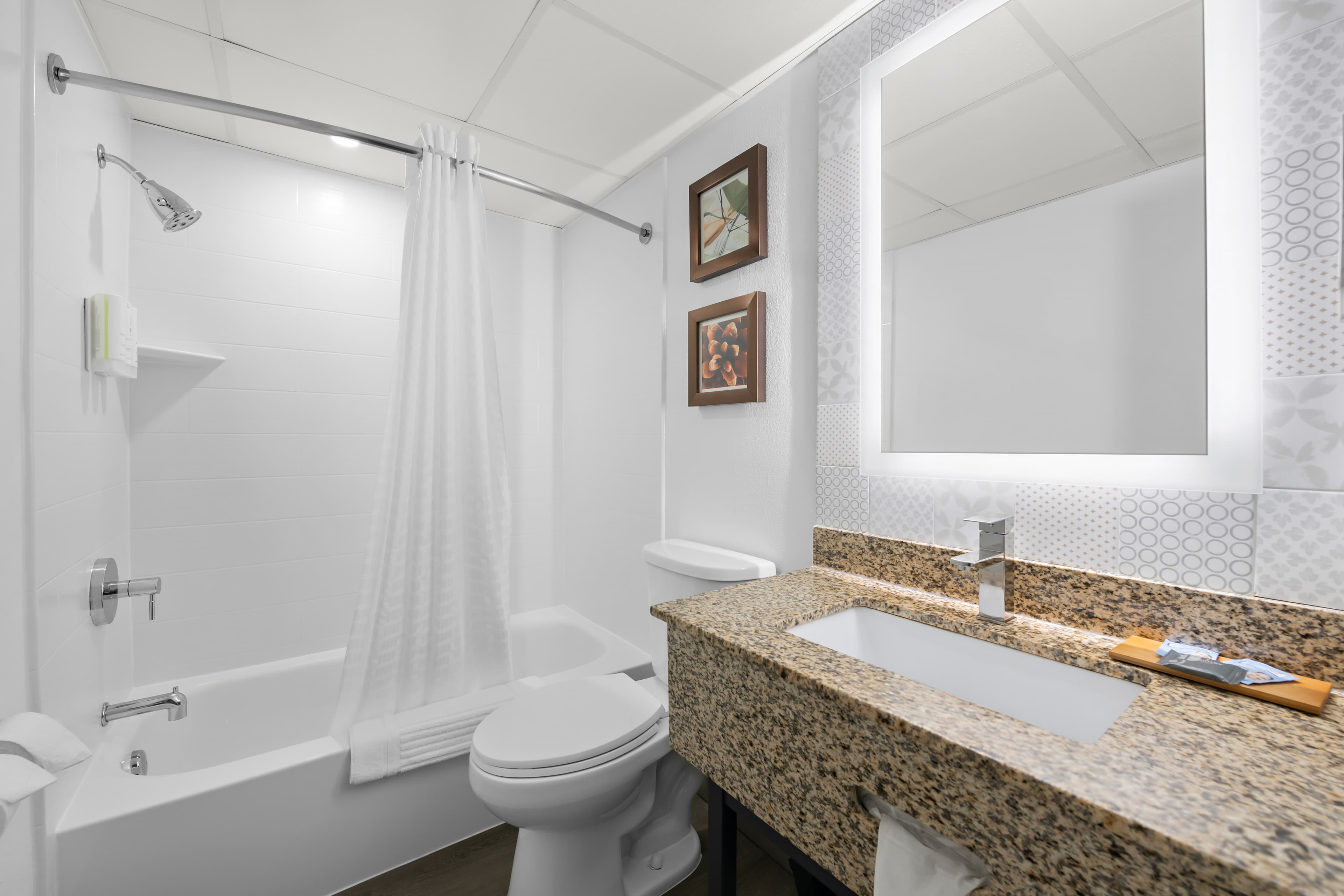 Country Inn & Suites by Radisson, Coon Rapids, MN — 24