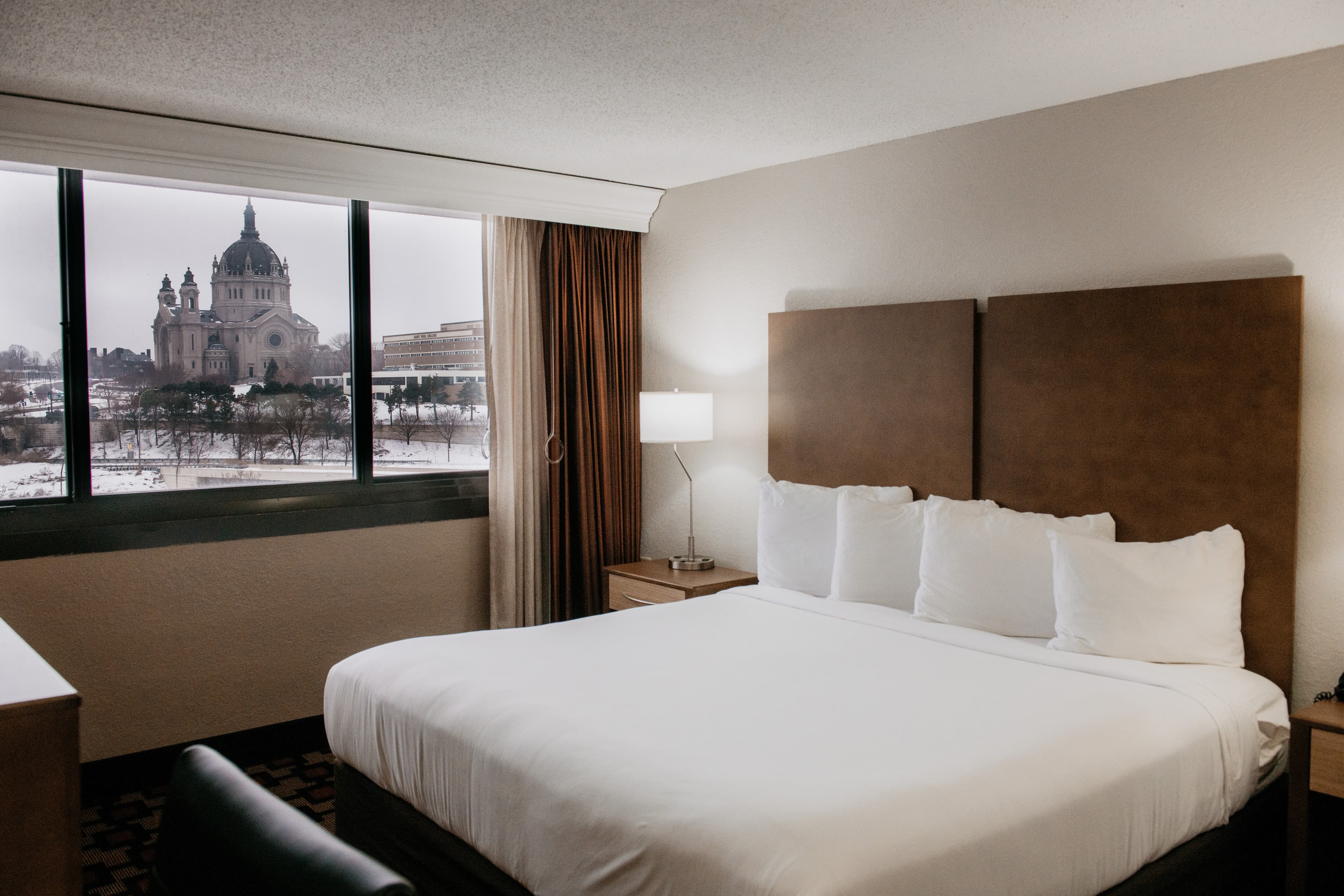 Radisson Hotel St. Paul Downtown - Image 2