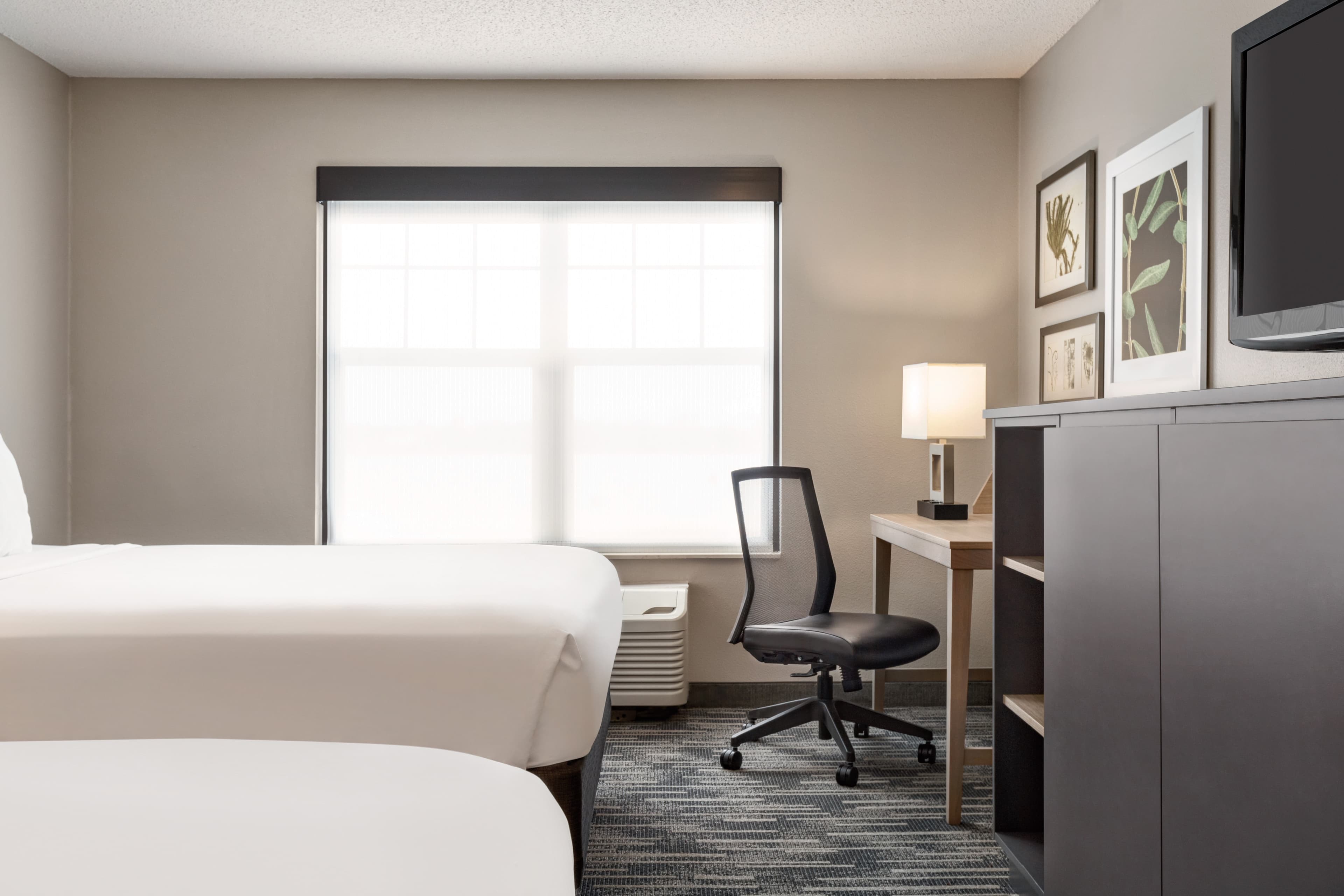 Country Inn & Suites by Radisson, St. Cloud East, MN — 48