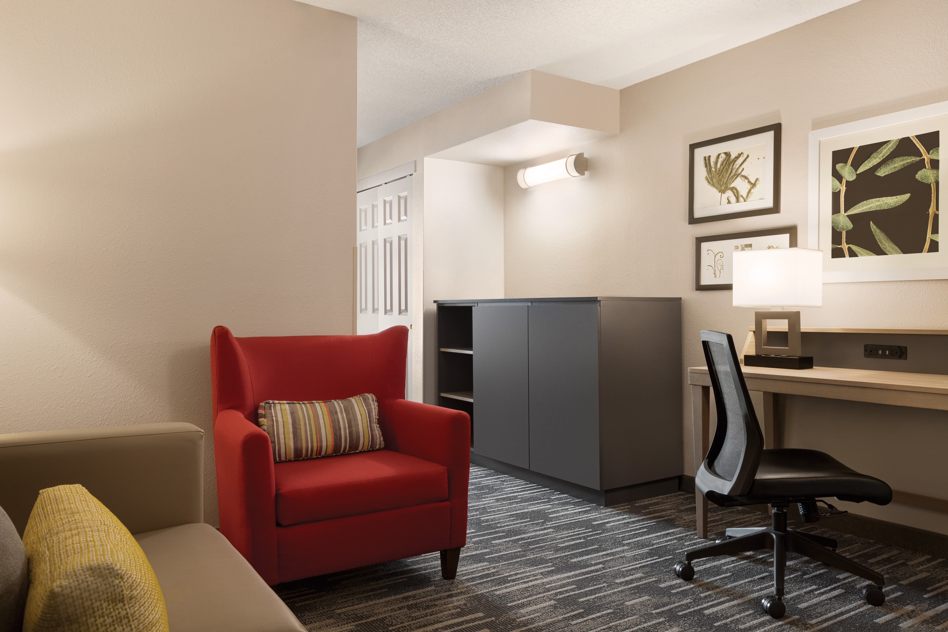 Country Inn & Suites by Radisson, St. Cloud East, MN — 58