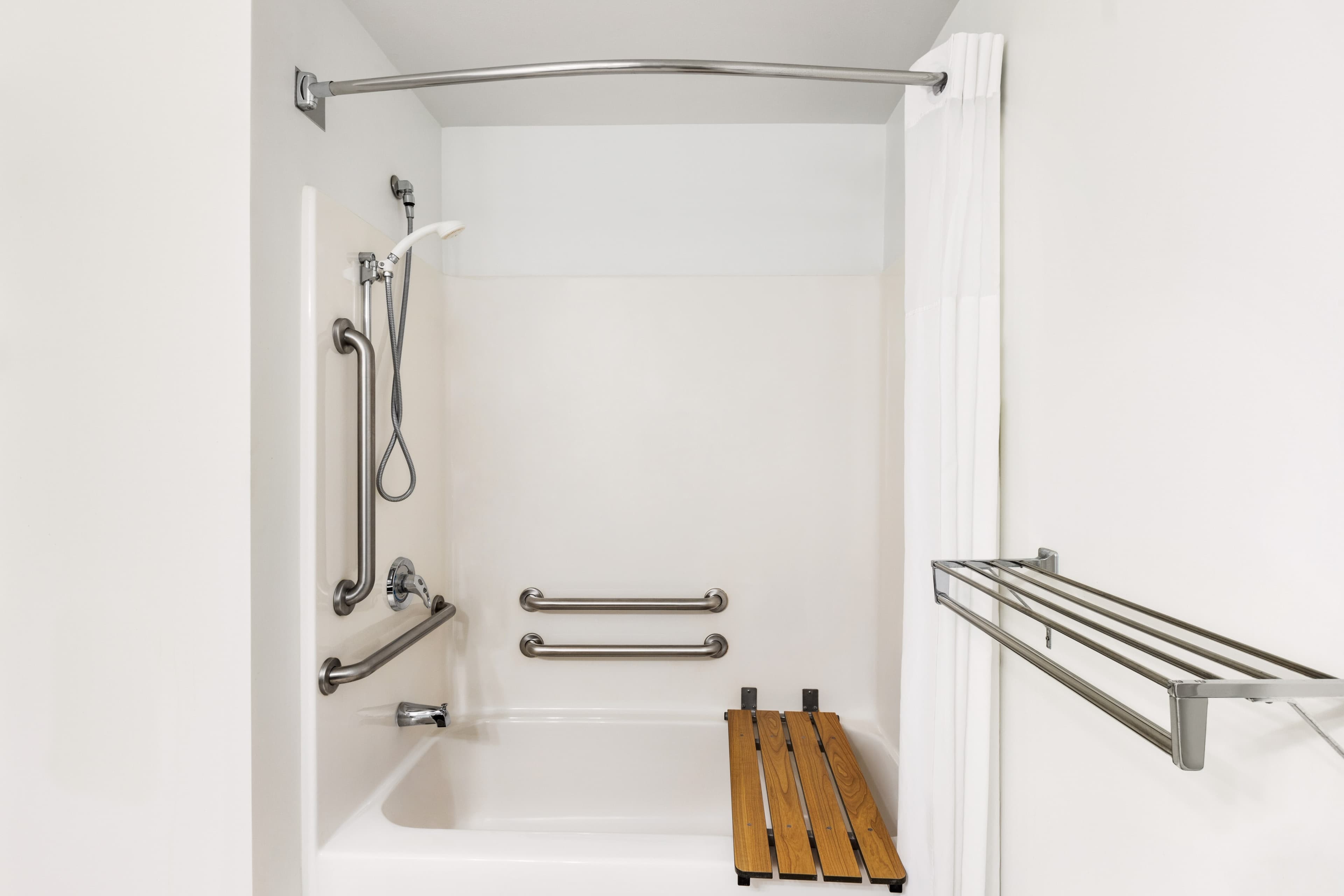 Country Inn & Suites by Radisson, St. Cloud East, MN — 14