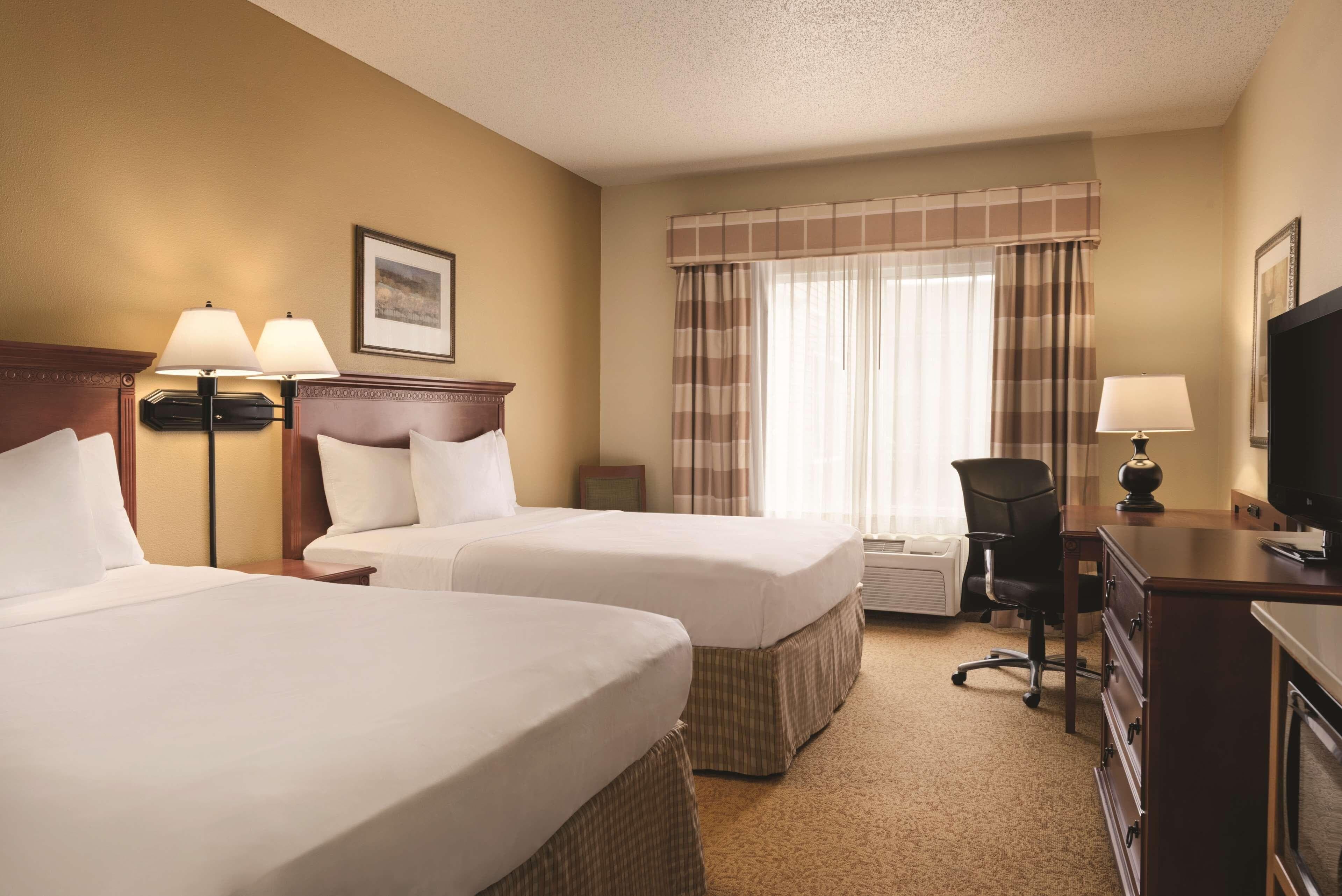Country Inn & Suites by Radisson, Mankato Hotel and Conference Center, MN — 10