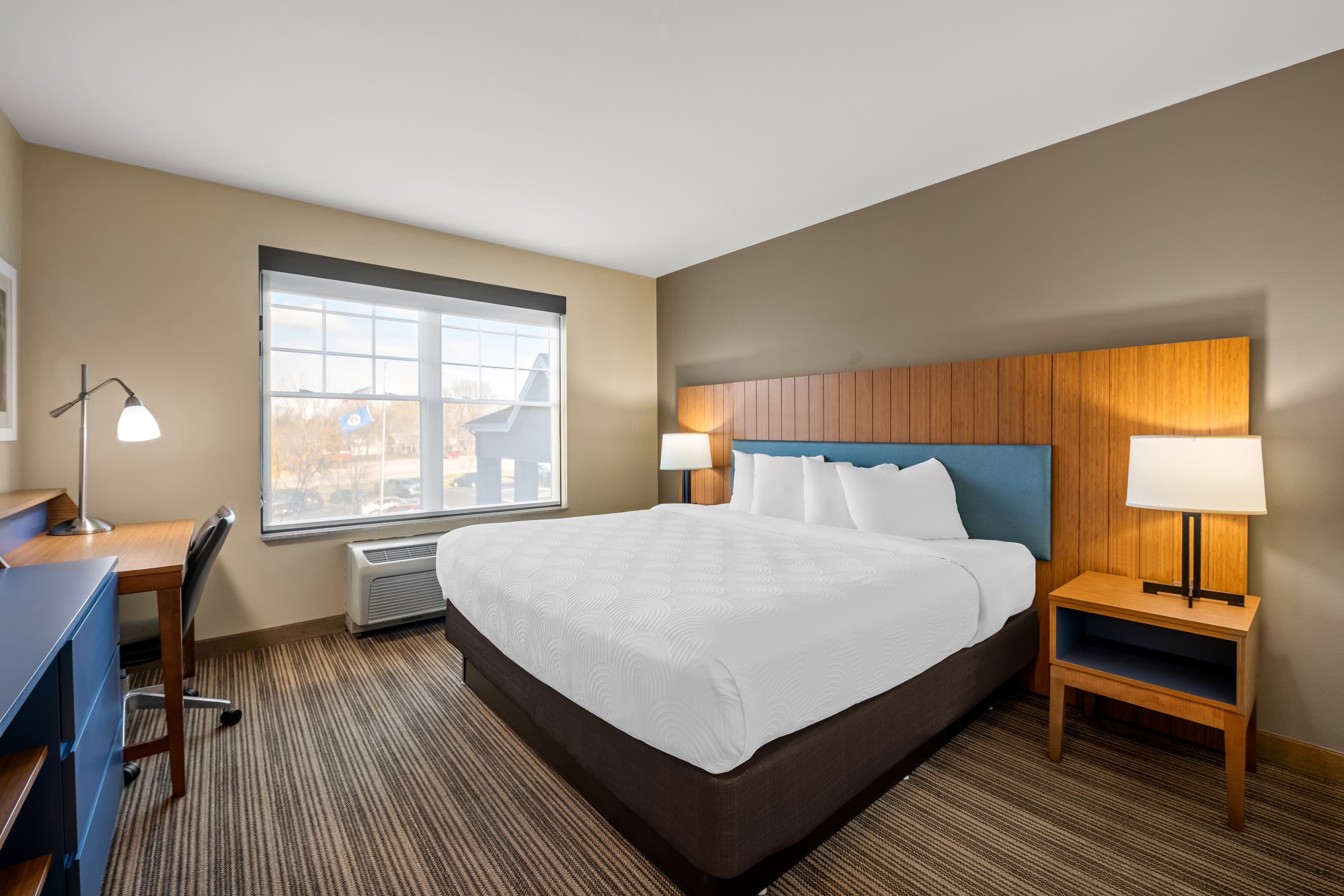 Country Inn & Suites by Radisson, Red Wing, MN — 28