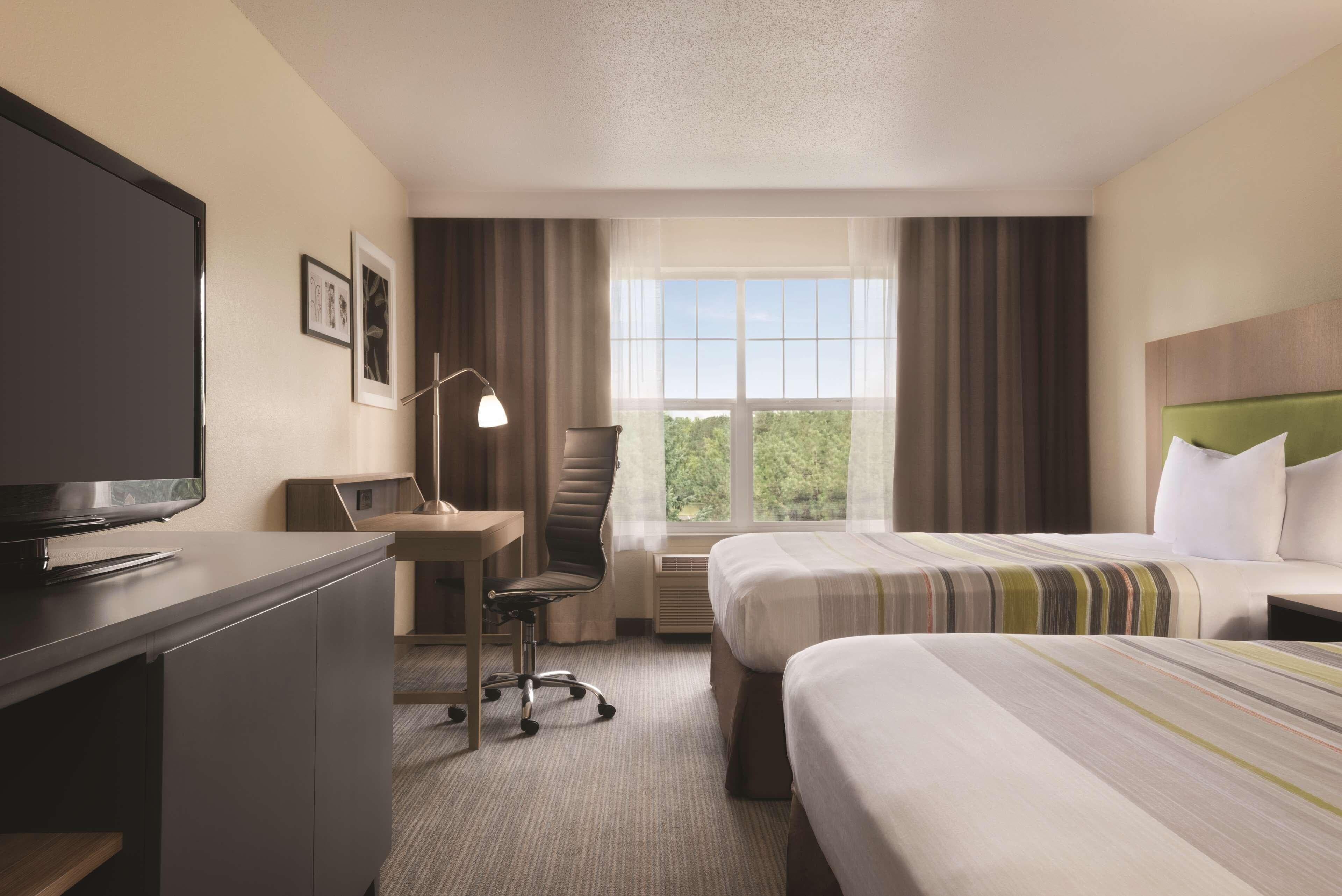 Country Inn & Suites by Radisson, Cottage Grove, MN — 22
