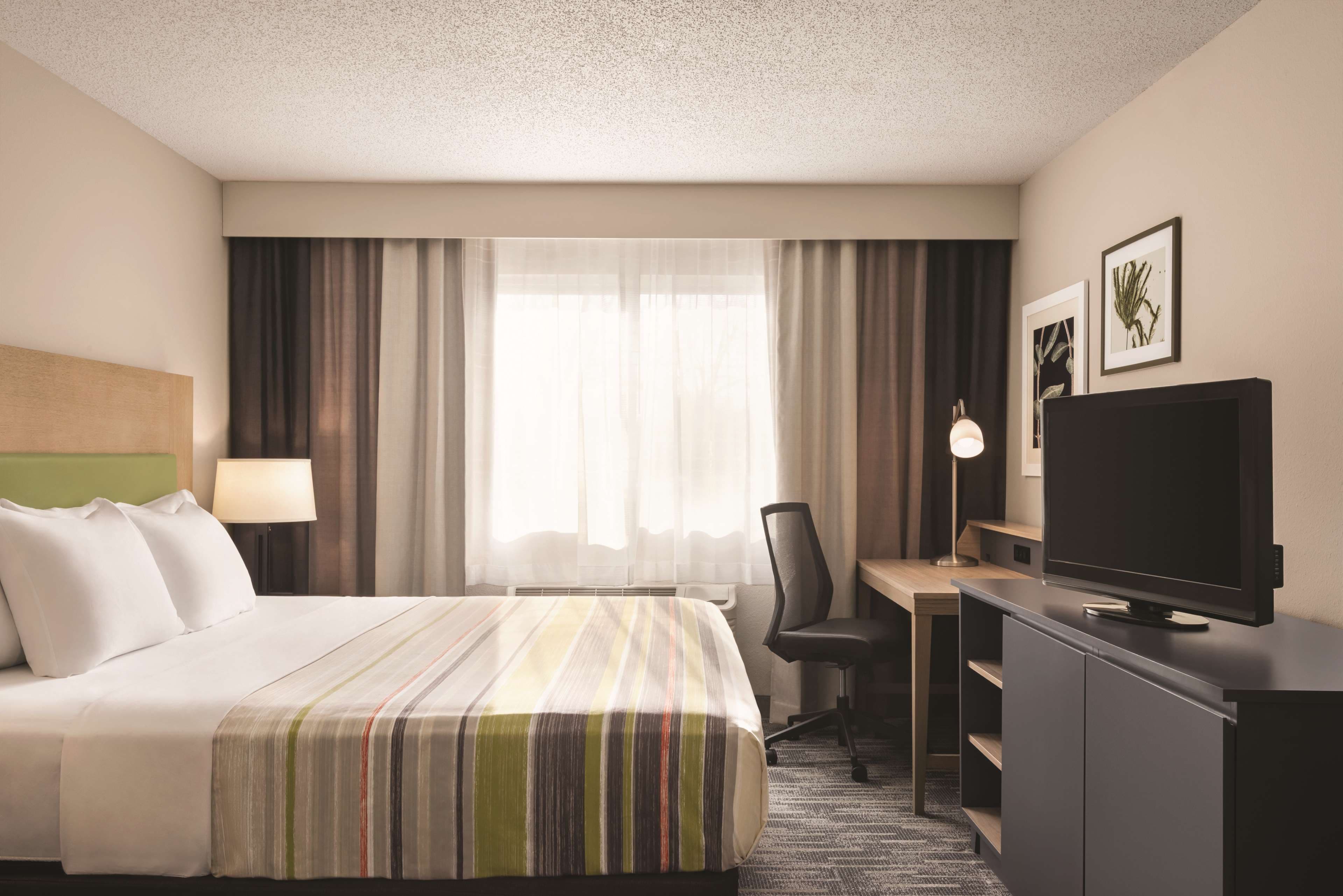Country Inn & Suites by Radisson, Northfield, MN — 8