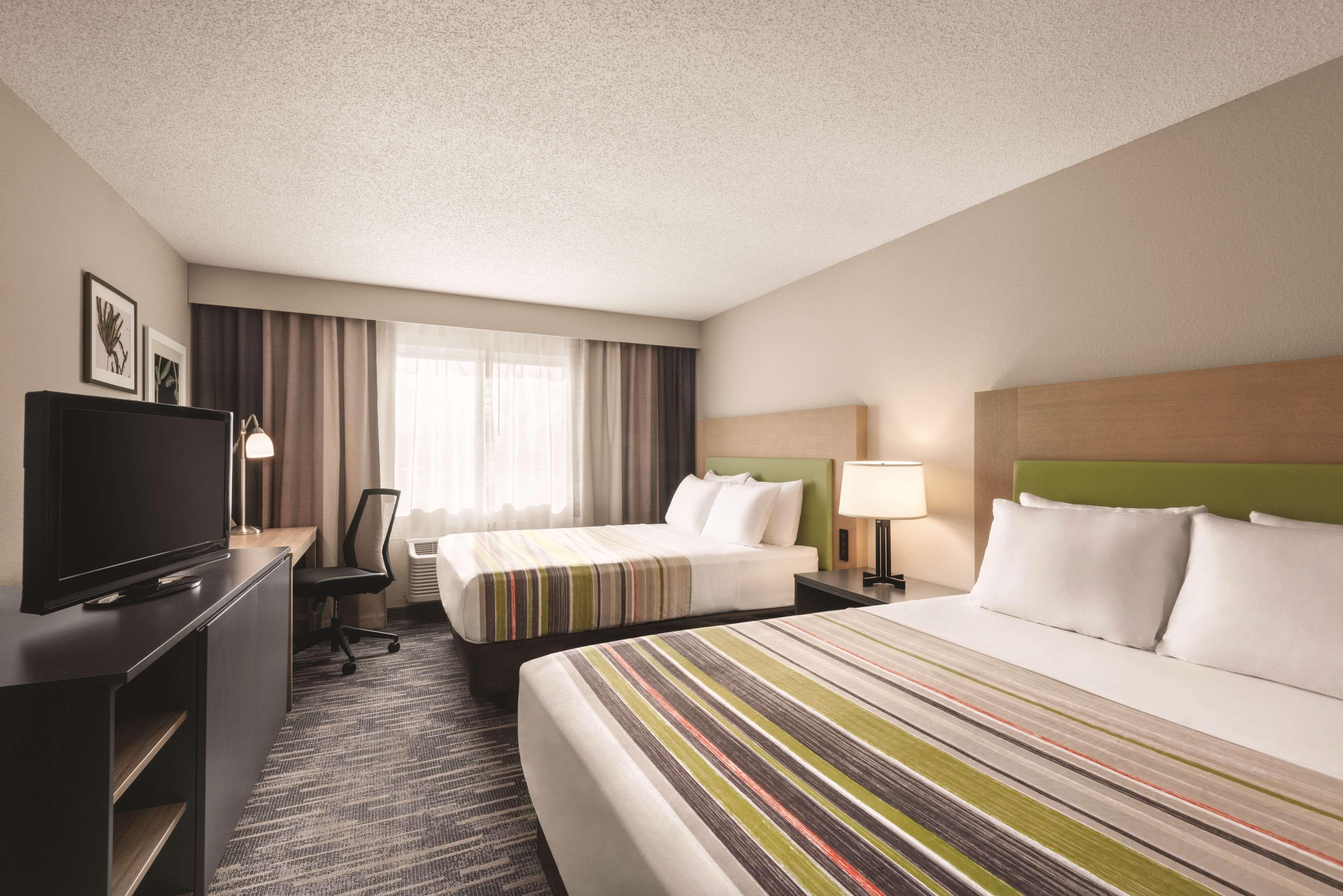 Country Inn & Suites by Radisson, Northfield, MN — 12