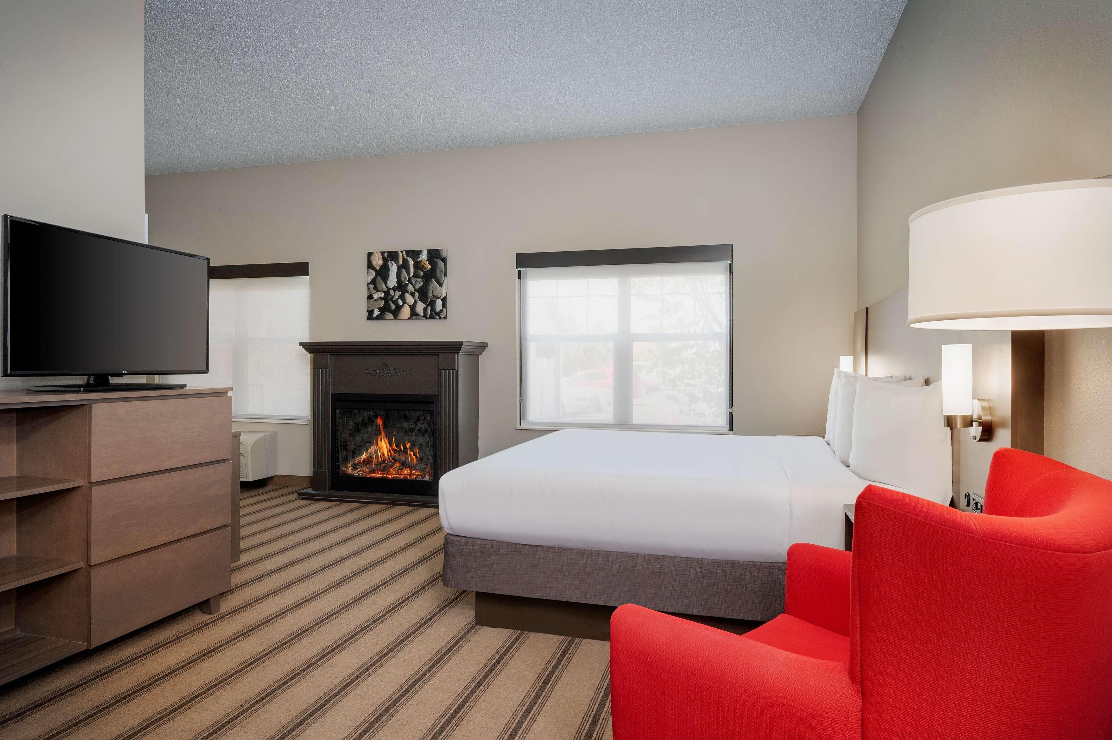Country Inn & Suites by Radisson Albertville near Outlet Mall — 21