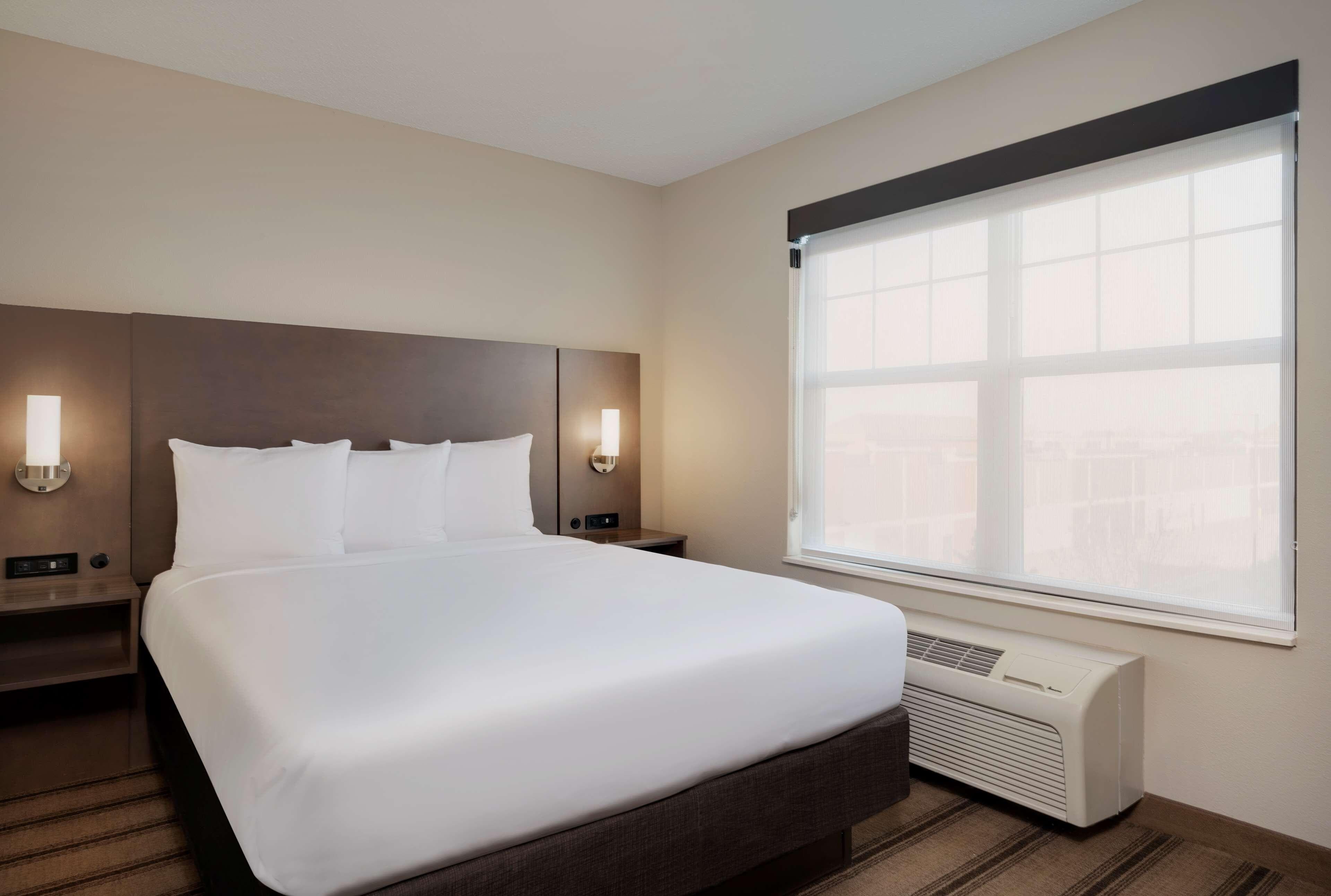 Country Inn & Suites by Radisson Albertville near Outlet Mall — 29