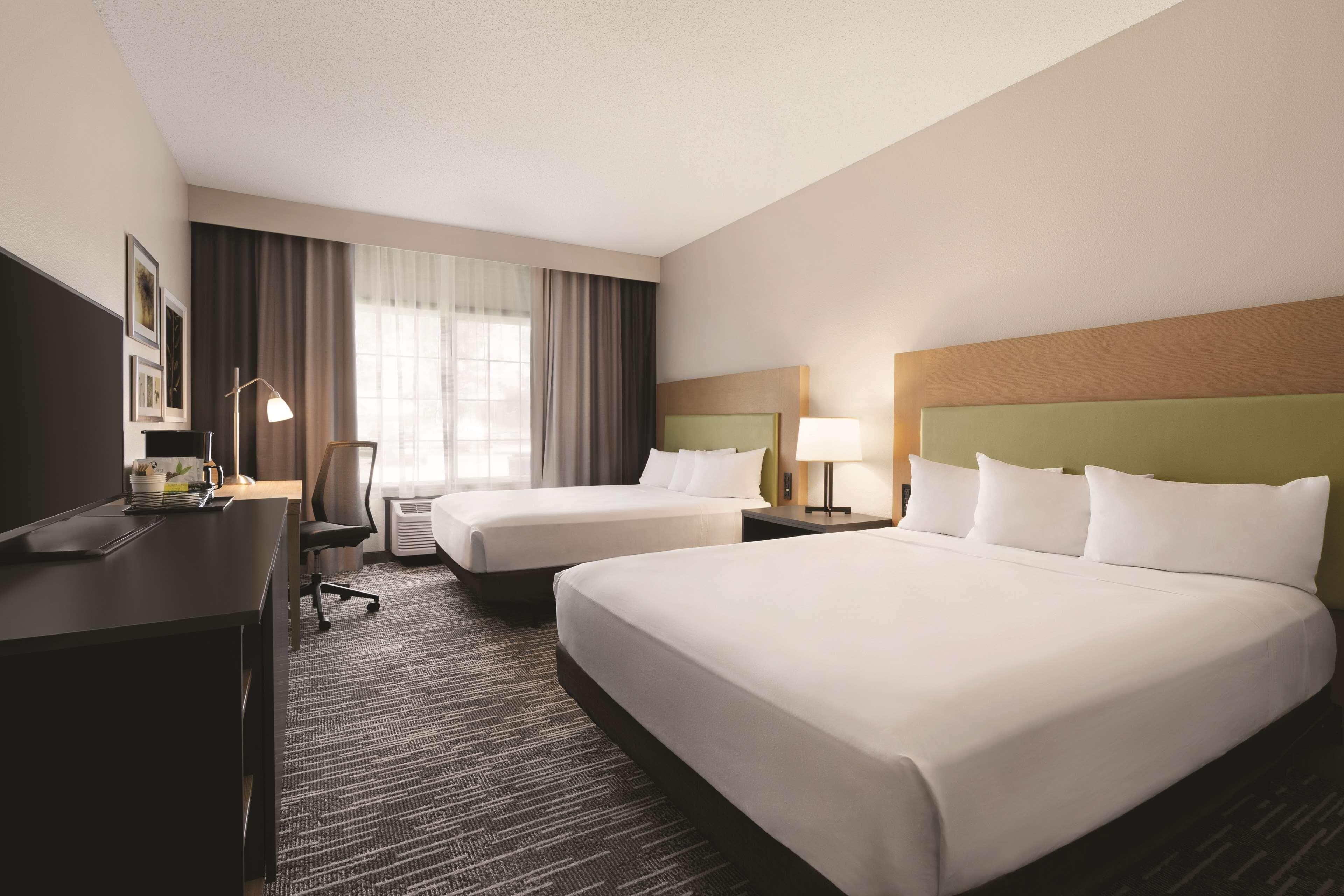 Country Inn & Suites by Radisson, Detroit Lakes, MN - Image 5
