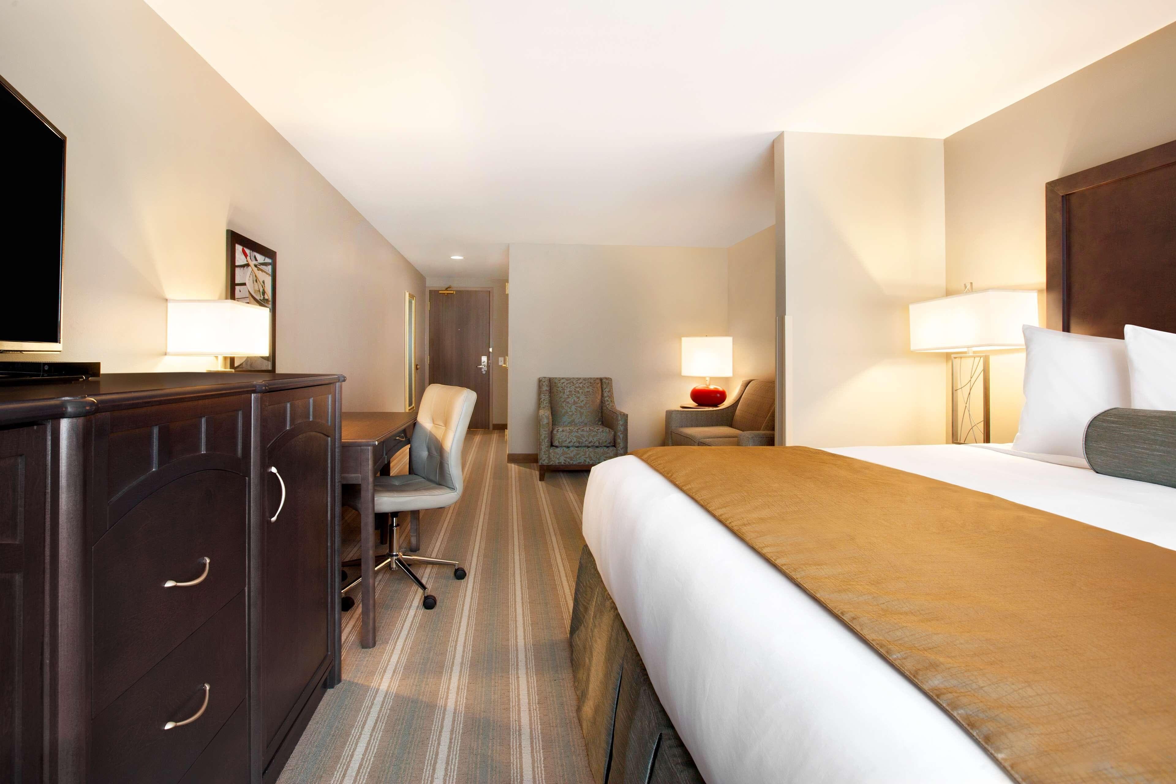 Country Inn & Suites by Radisson, Bemidji, MN — 7