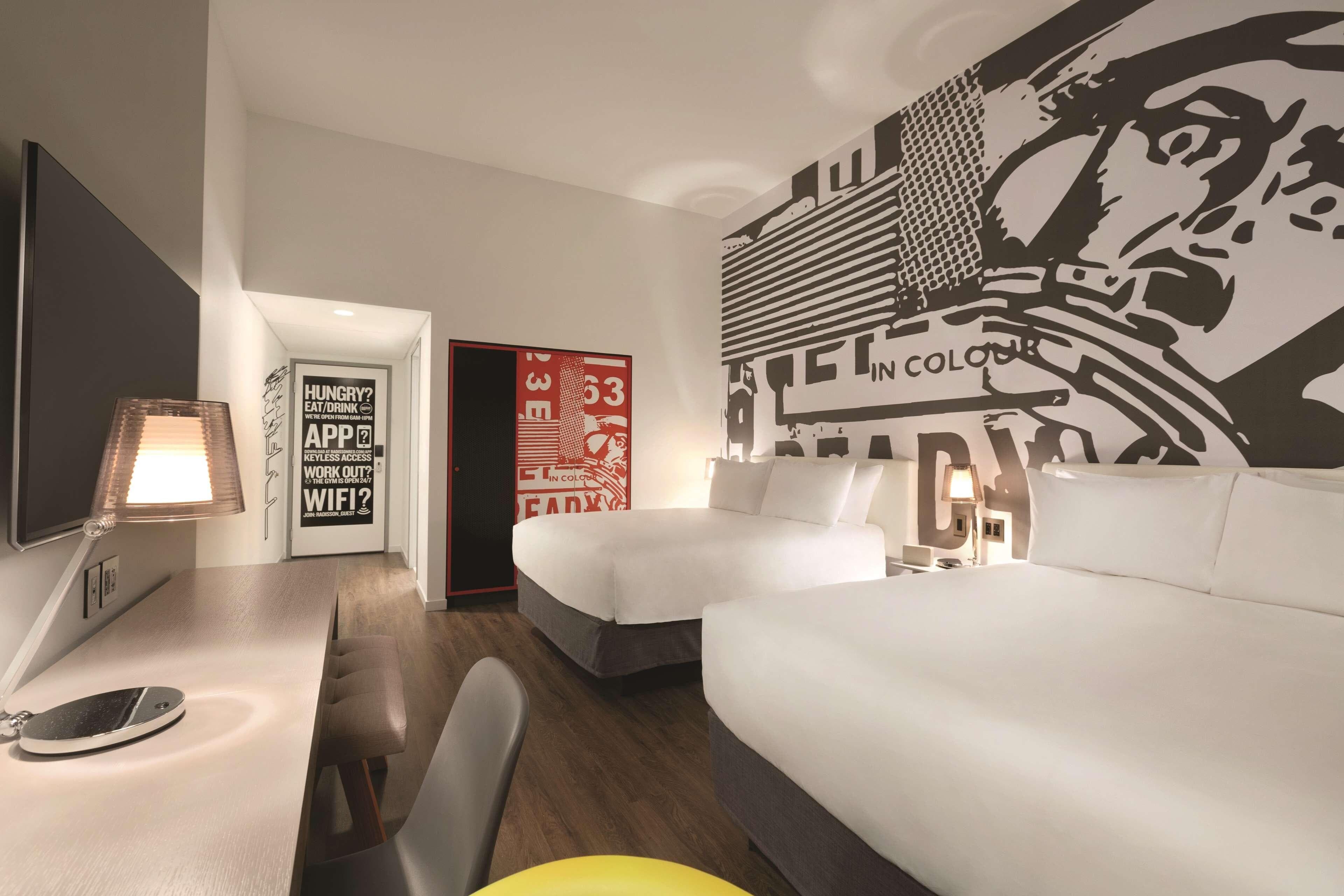 Radisson RED Minneapolis Downtown — 8