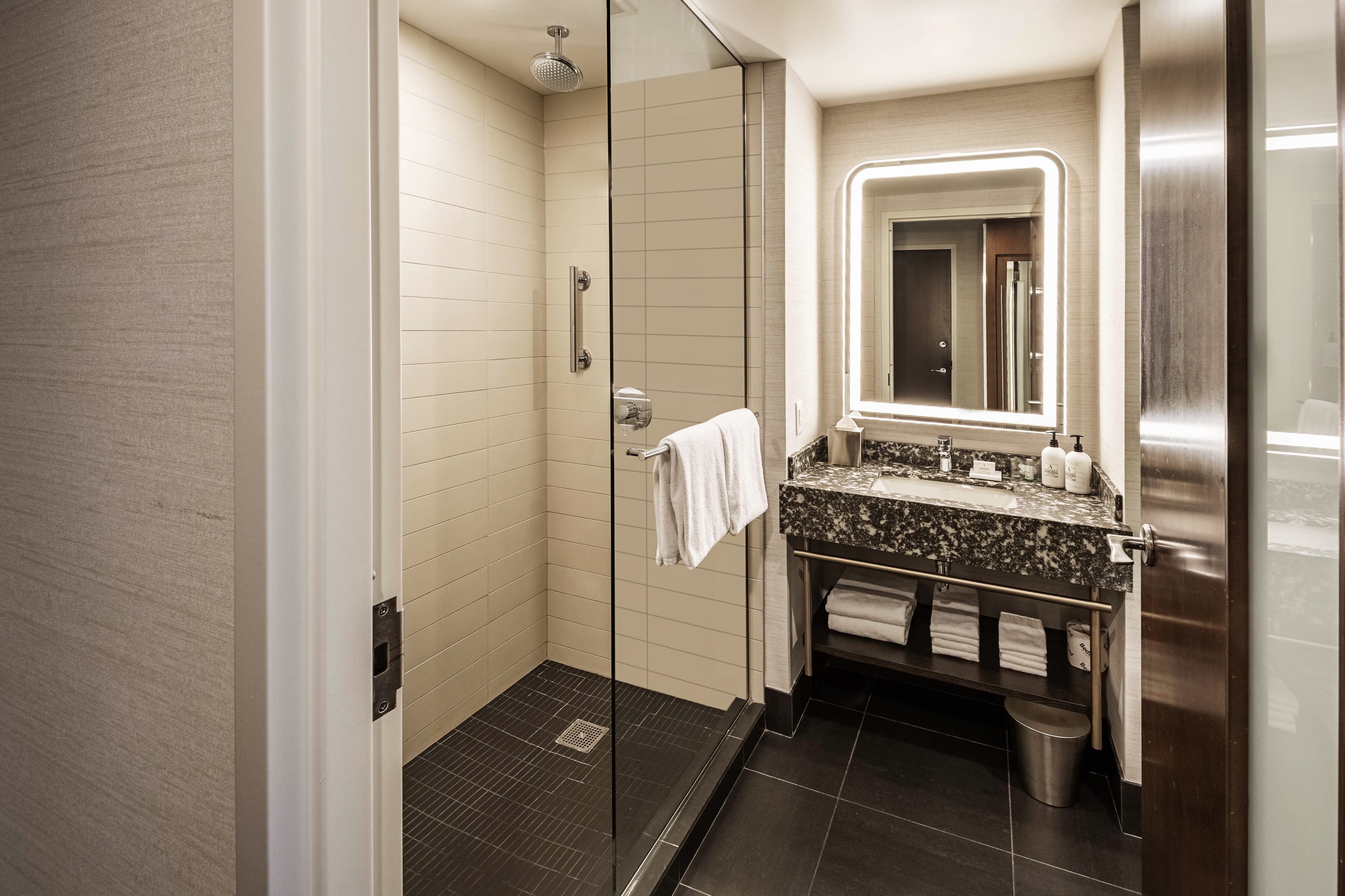 Radisson Blu Mall of America - Image 4
