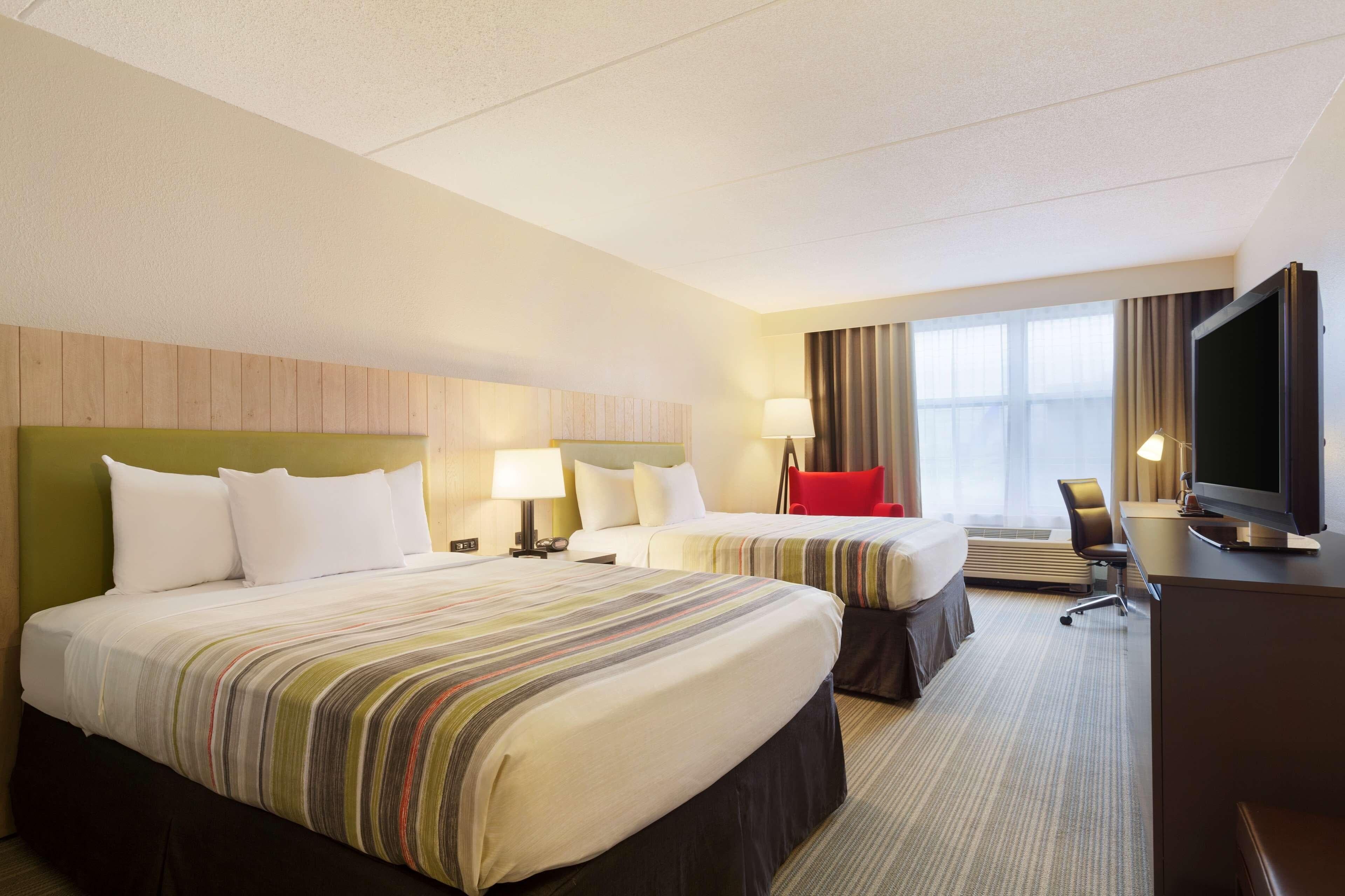 Country Inn & Suites Bloomington Mall of America — 7