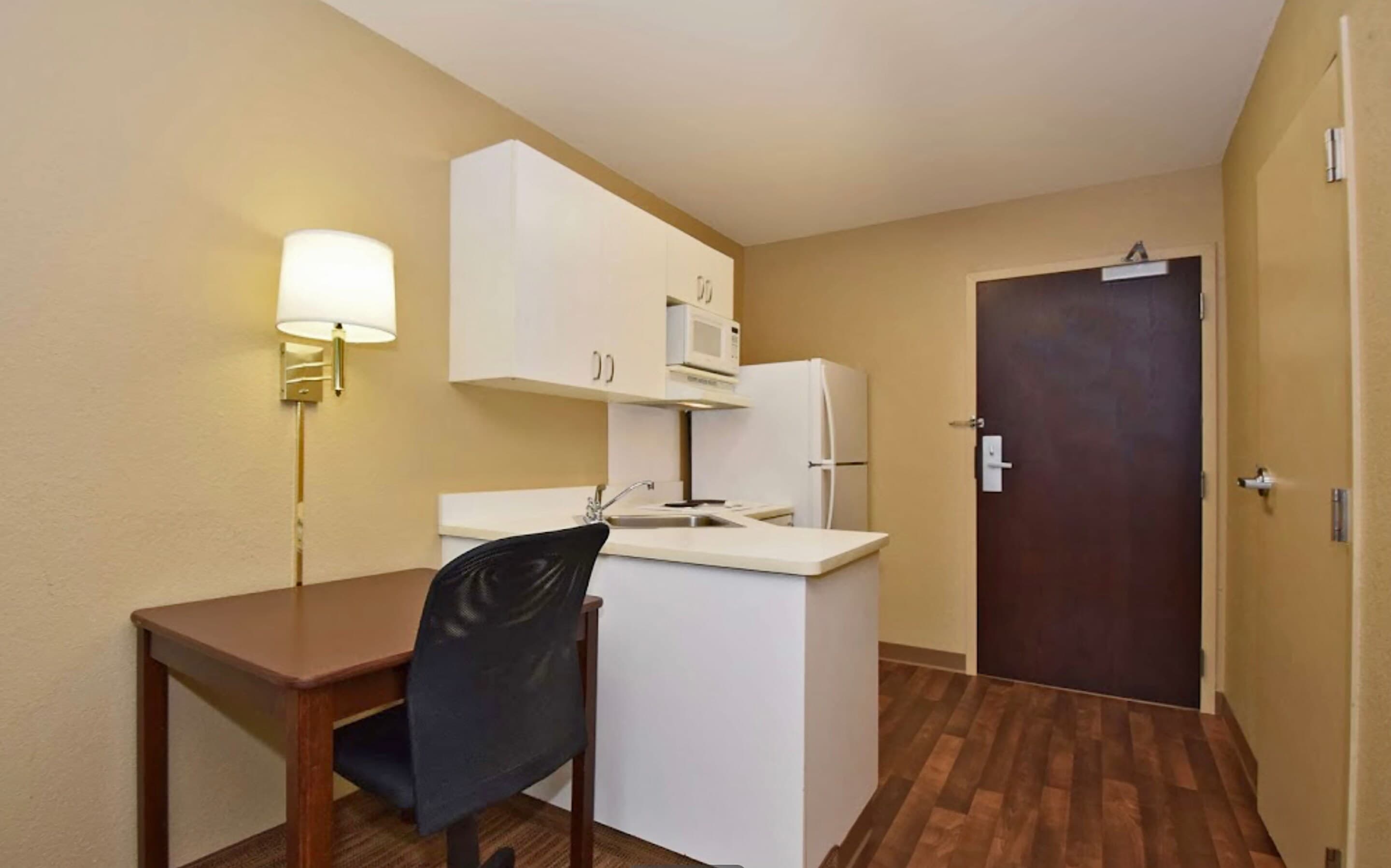 Suburban Studios Minneapolis Bloomington — 11