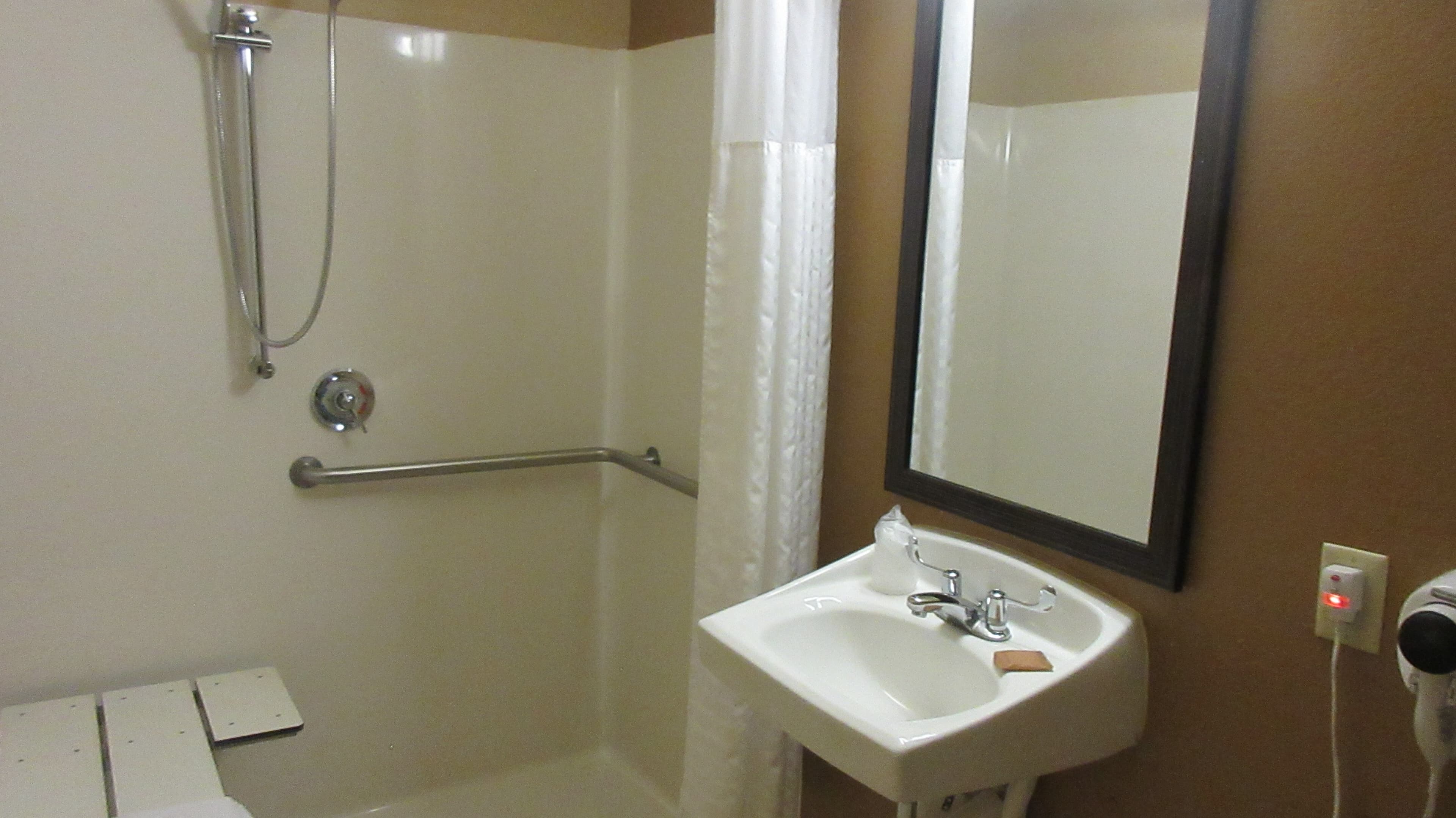 MainStay Suites Rochester South Mayo Clinic — 38