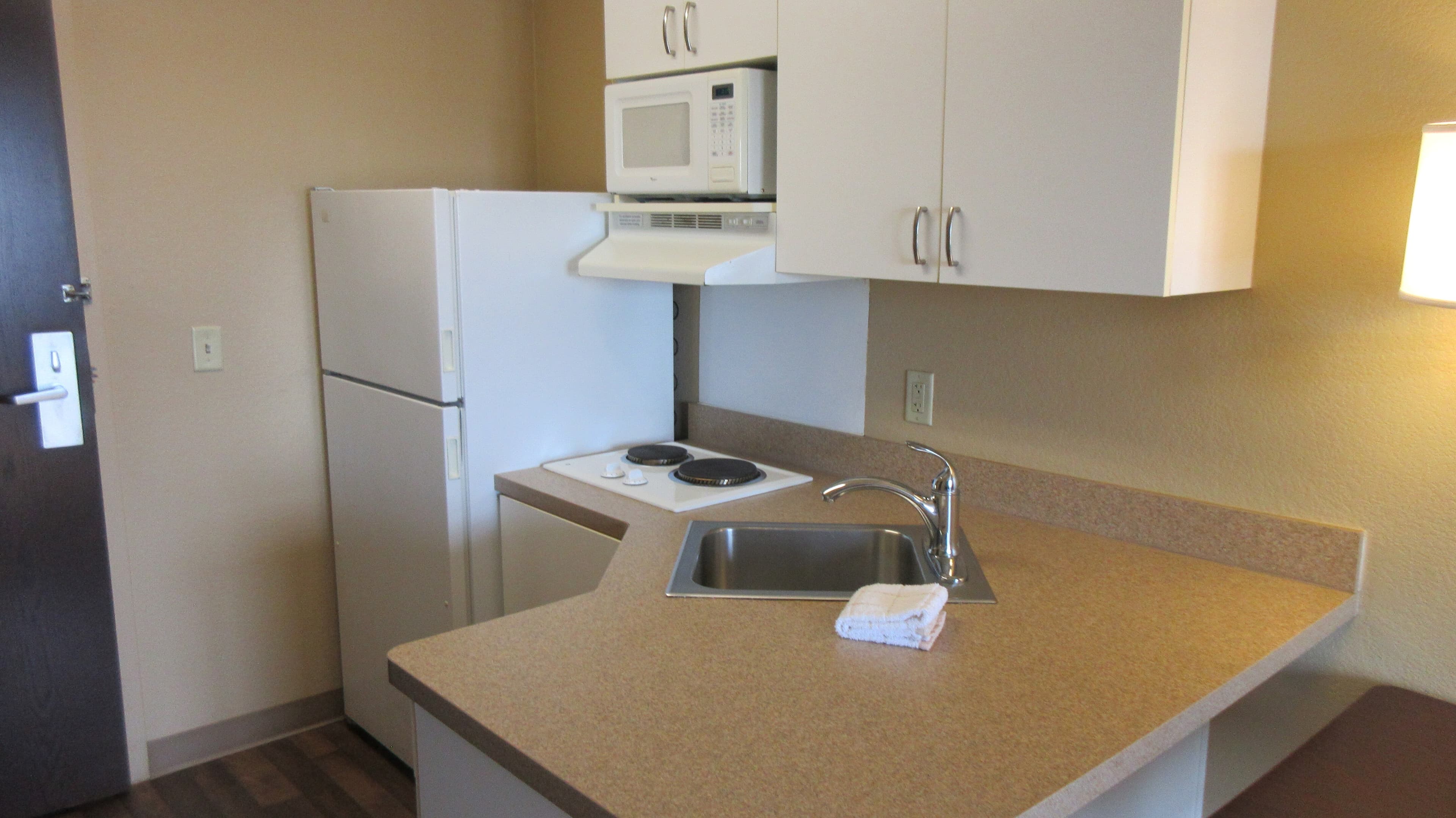 MainStay Suites Rochester South Mayo Clinic - Image 1