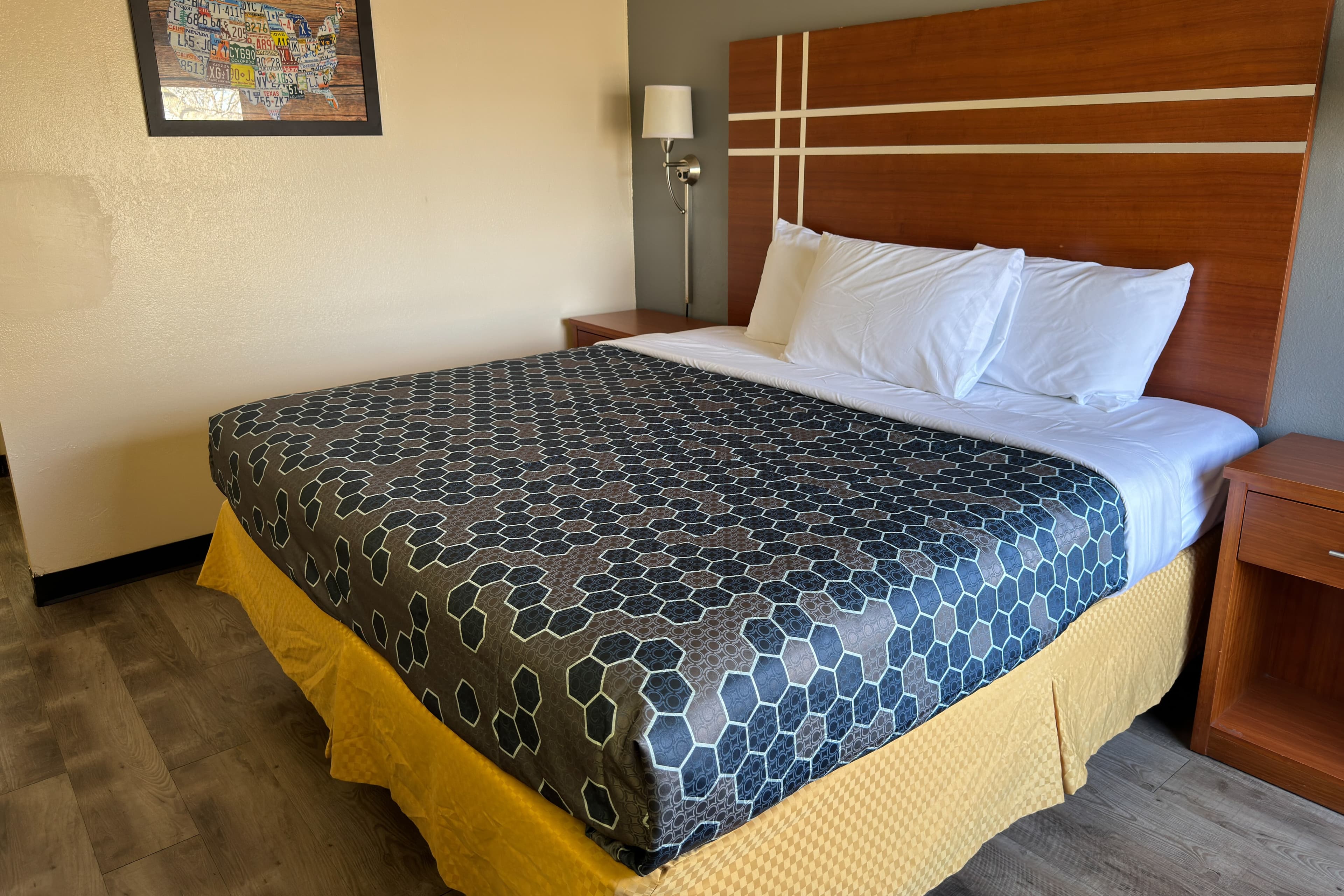 Econo Lodge Waite Park - St. Cloud — 8