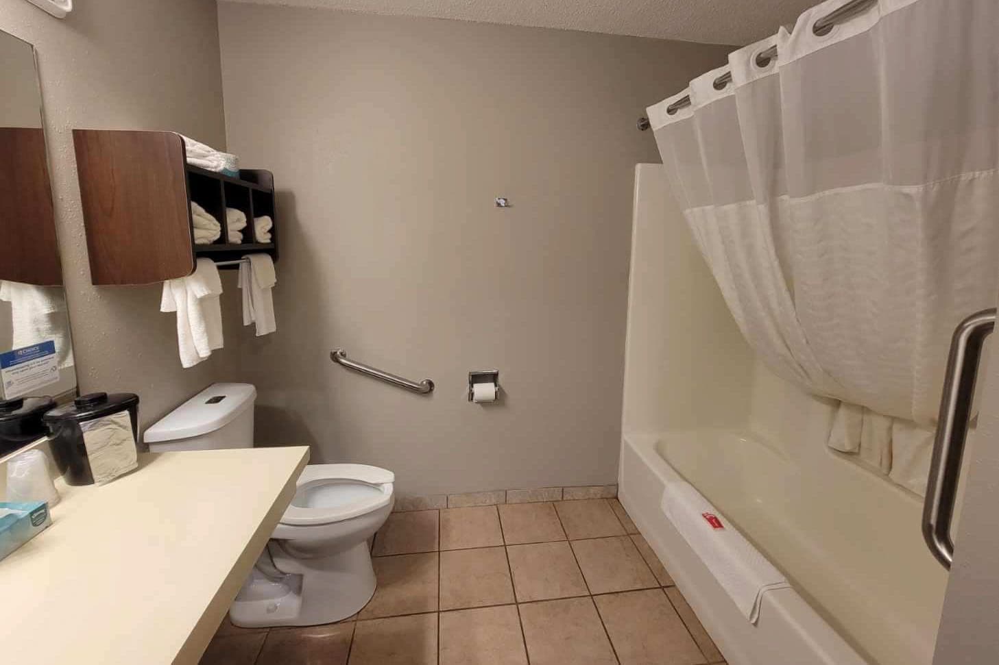 Park Inn by Radisson Ortonville - Image 3