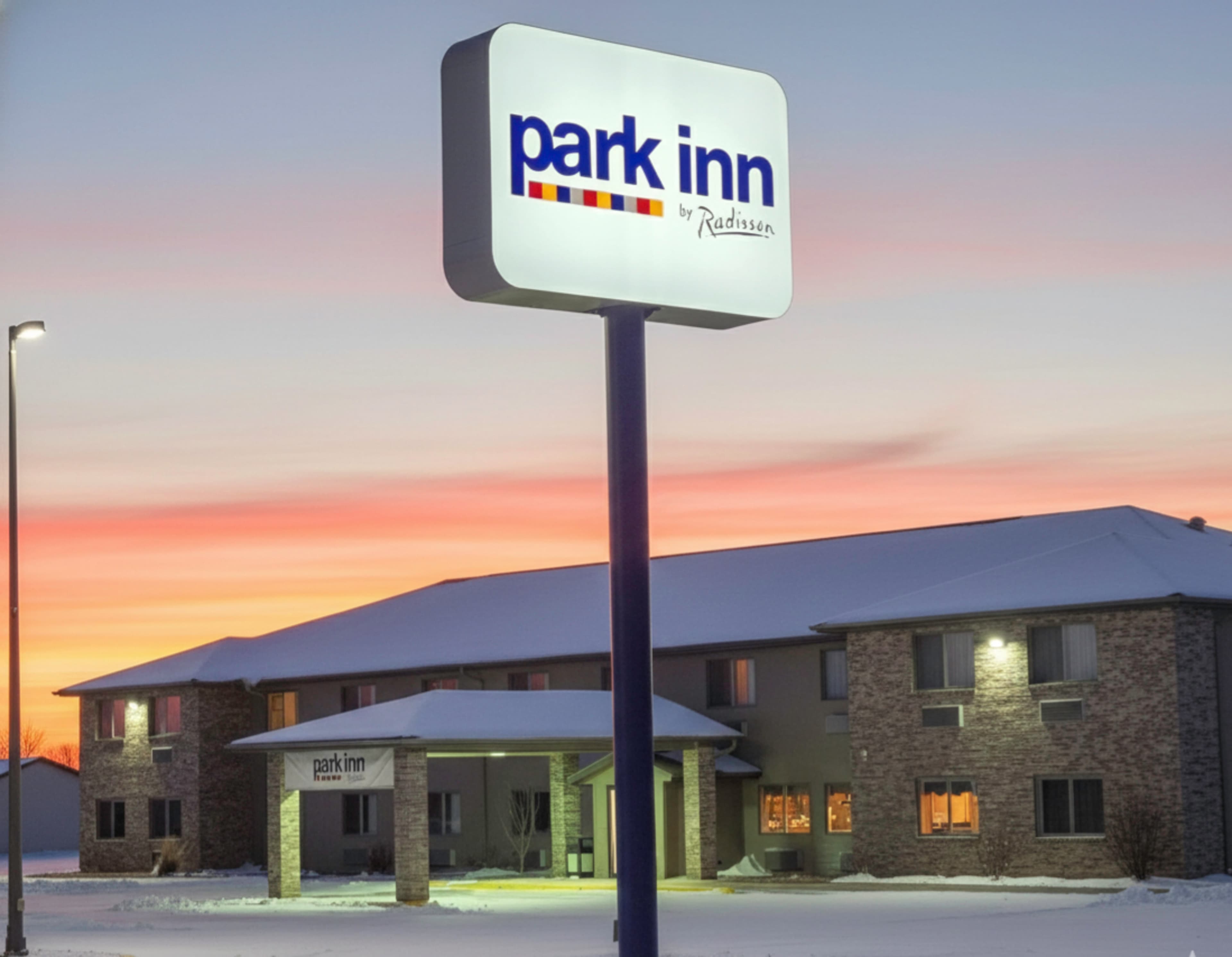 Park Inn by Radisson Ortonville - Image 1
