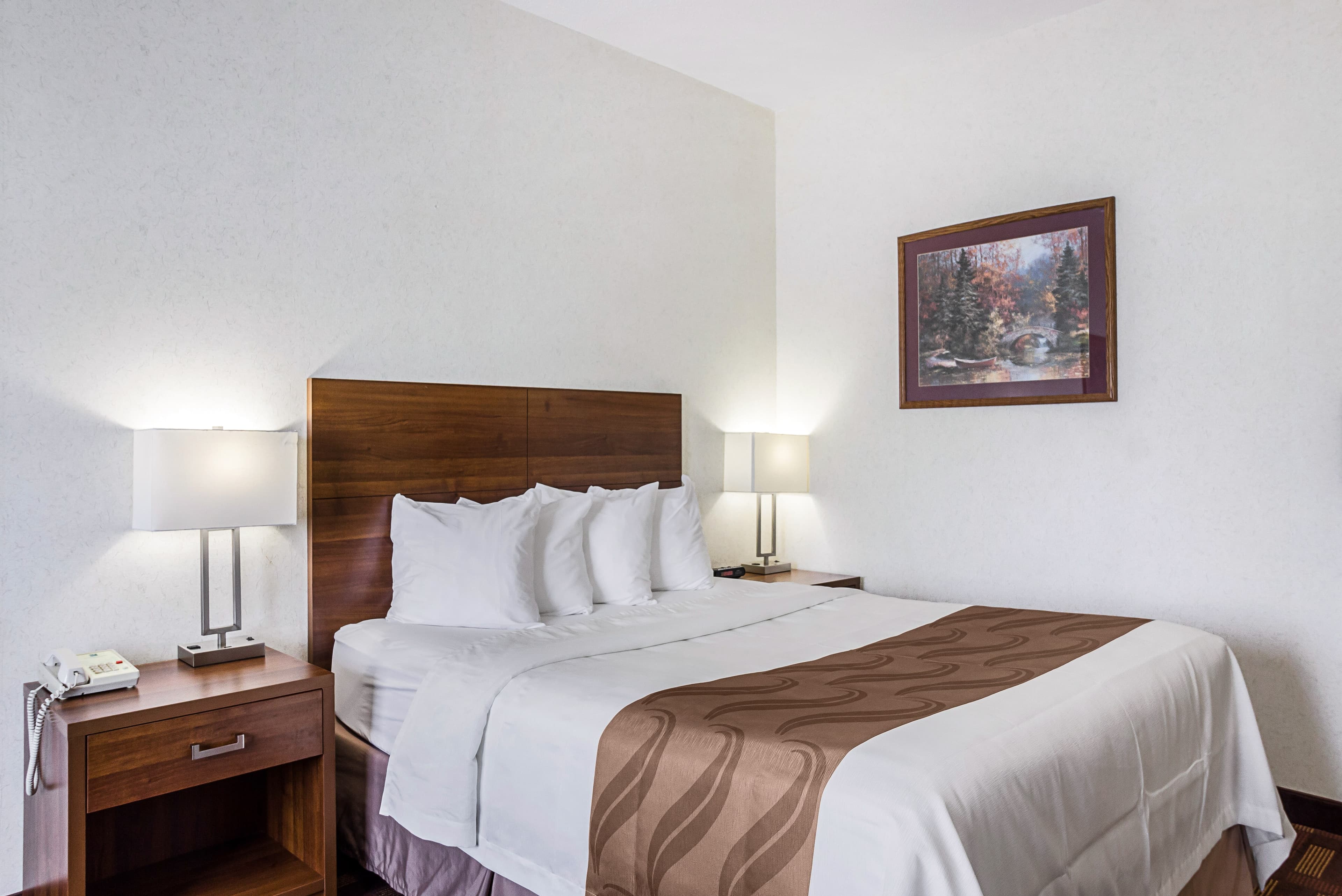 Econo Lodge Luverne I-90 — 11