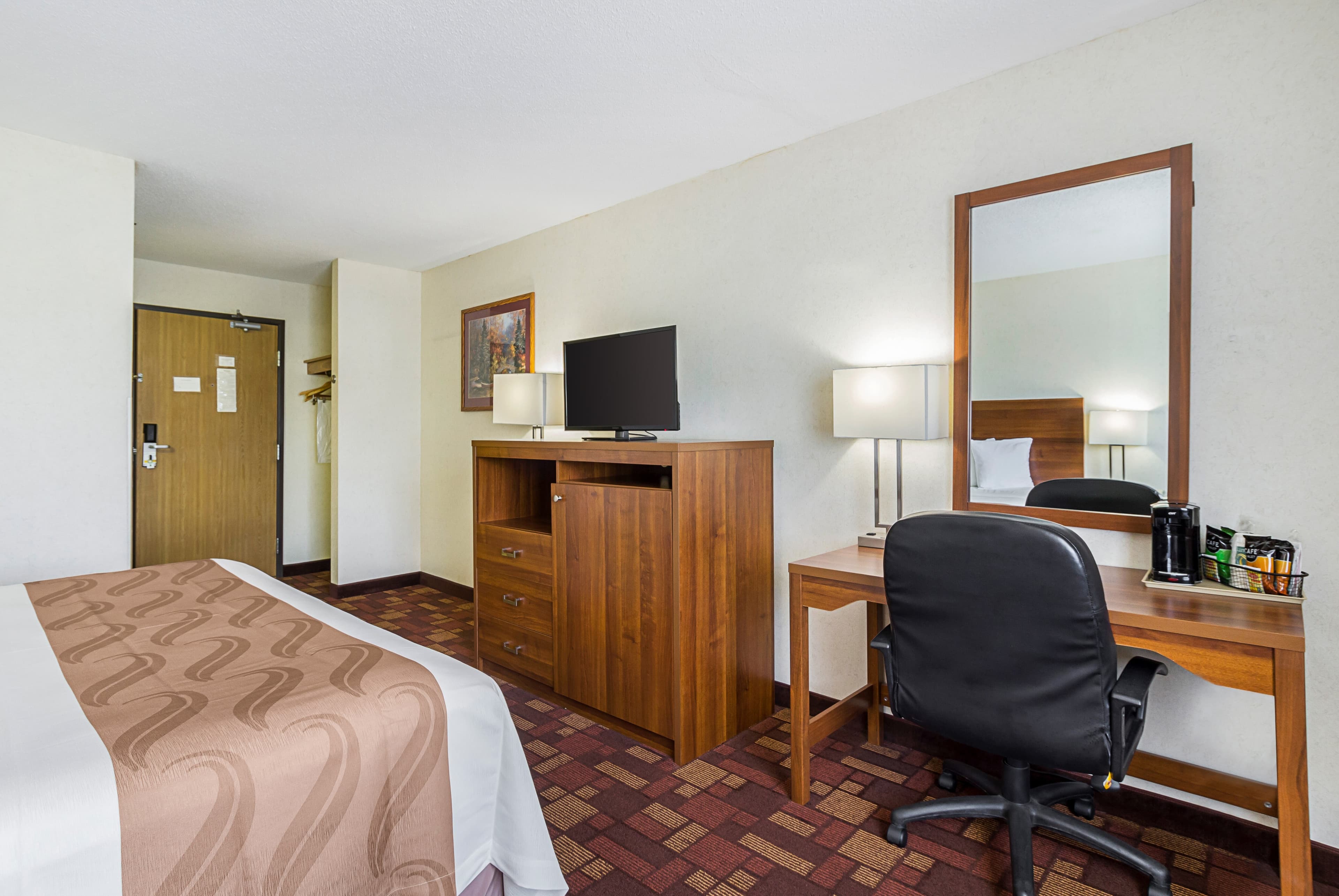 Econo Lodge Luverne I-90 — 6