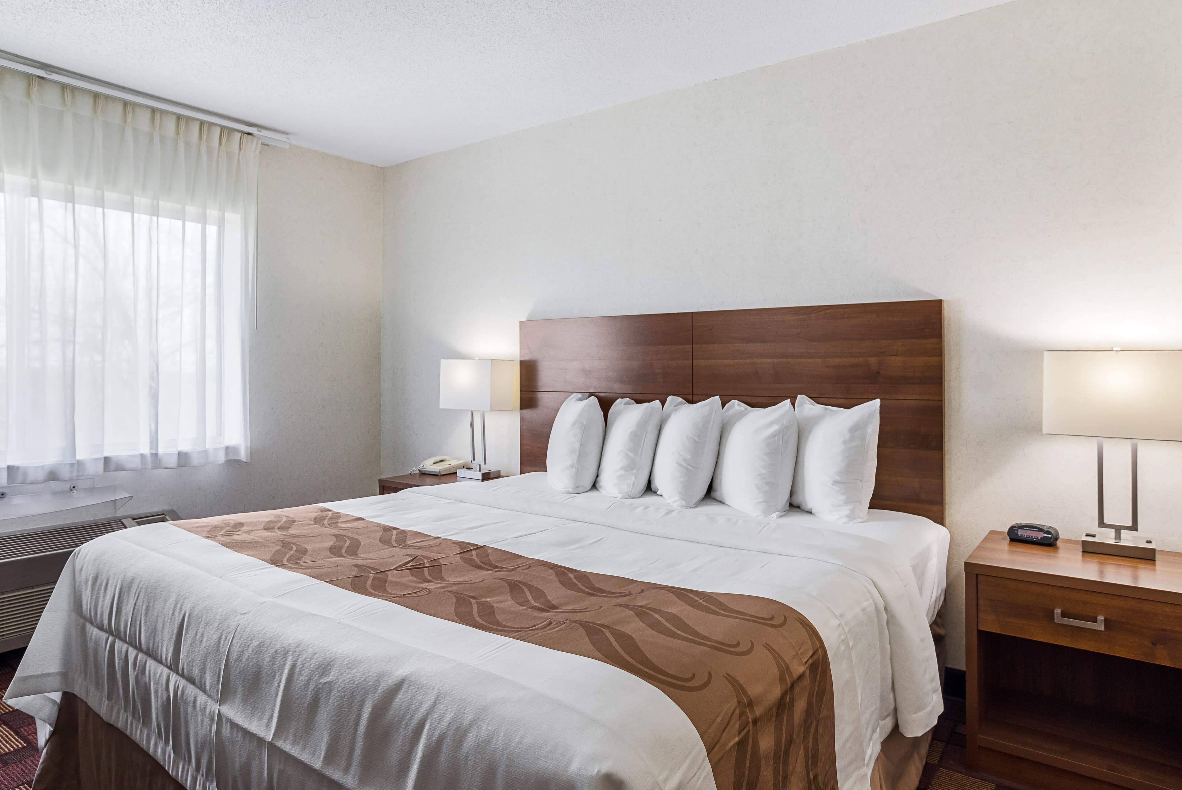 Econo Lodge Luverne I-90 — 16