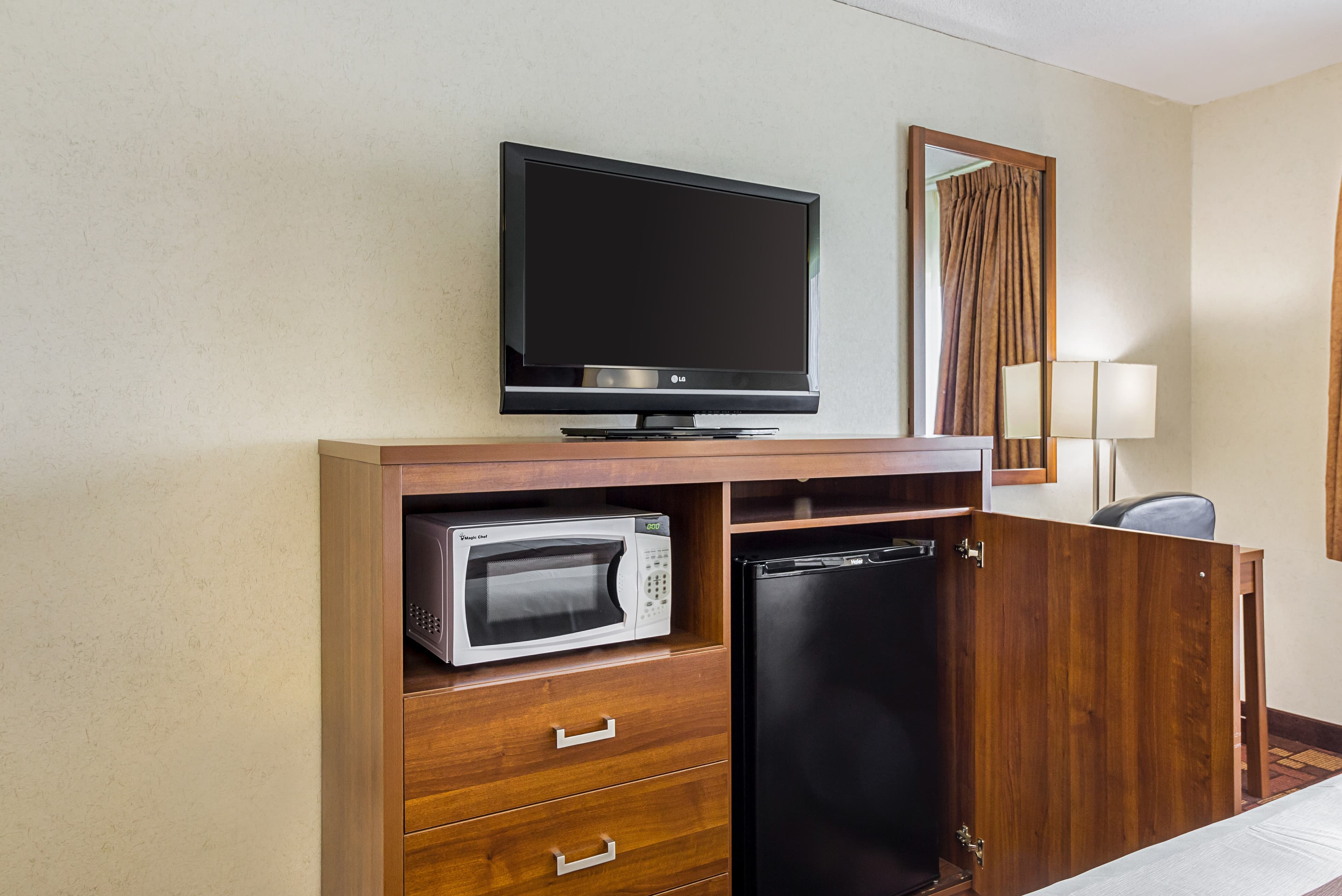 Econo Lodge Luverne I-90 — 18