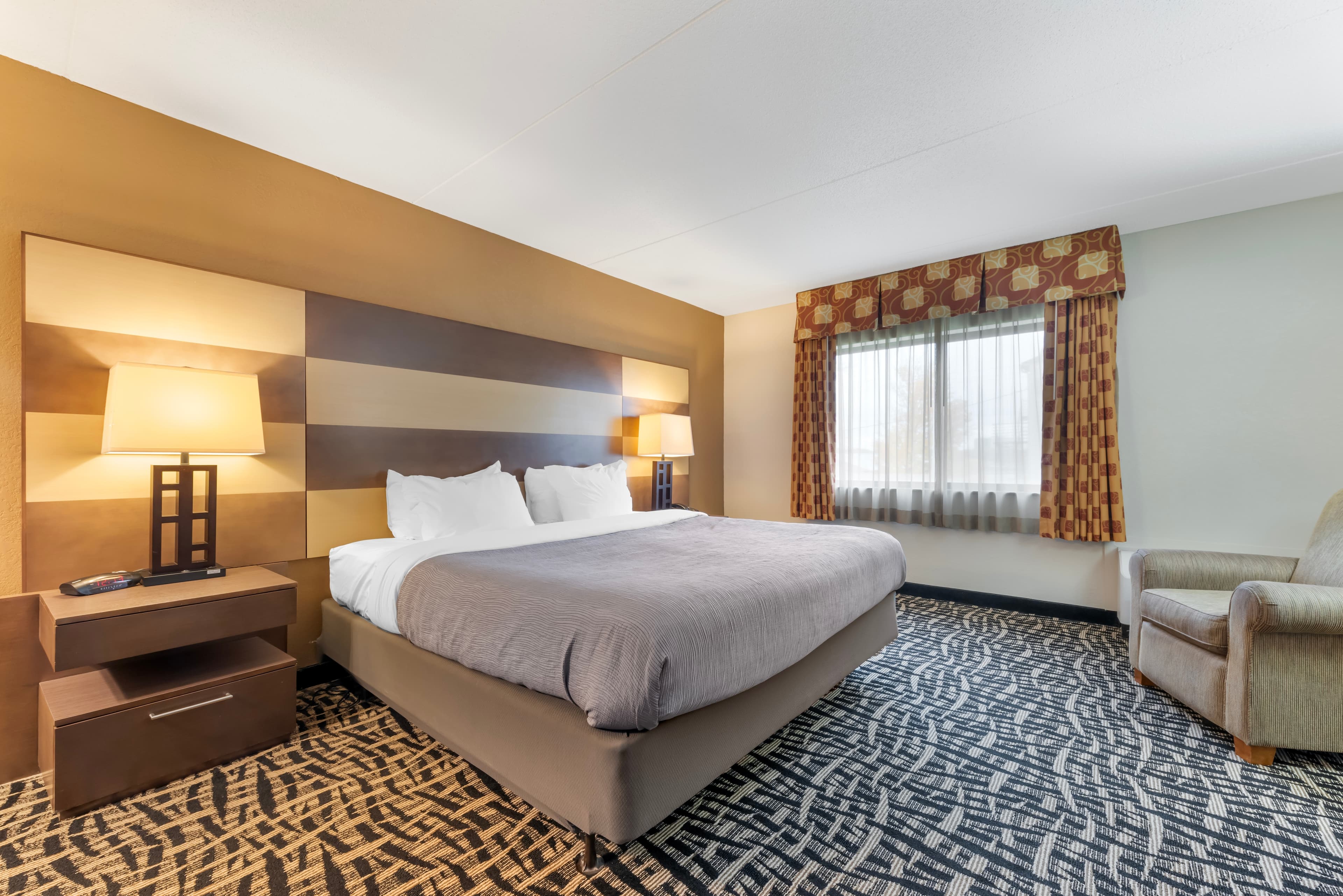 Quality Inn & Suites Mayo Clinic Area - Image 2