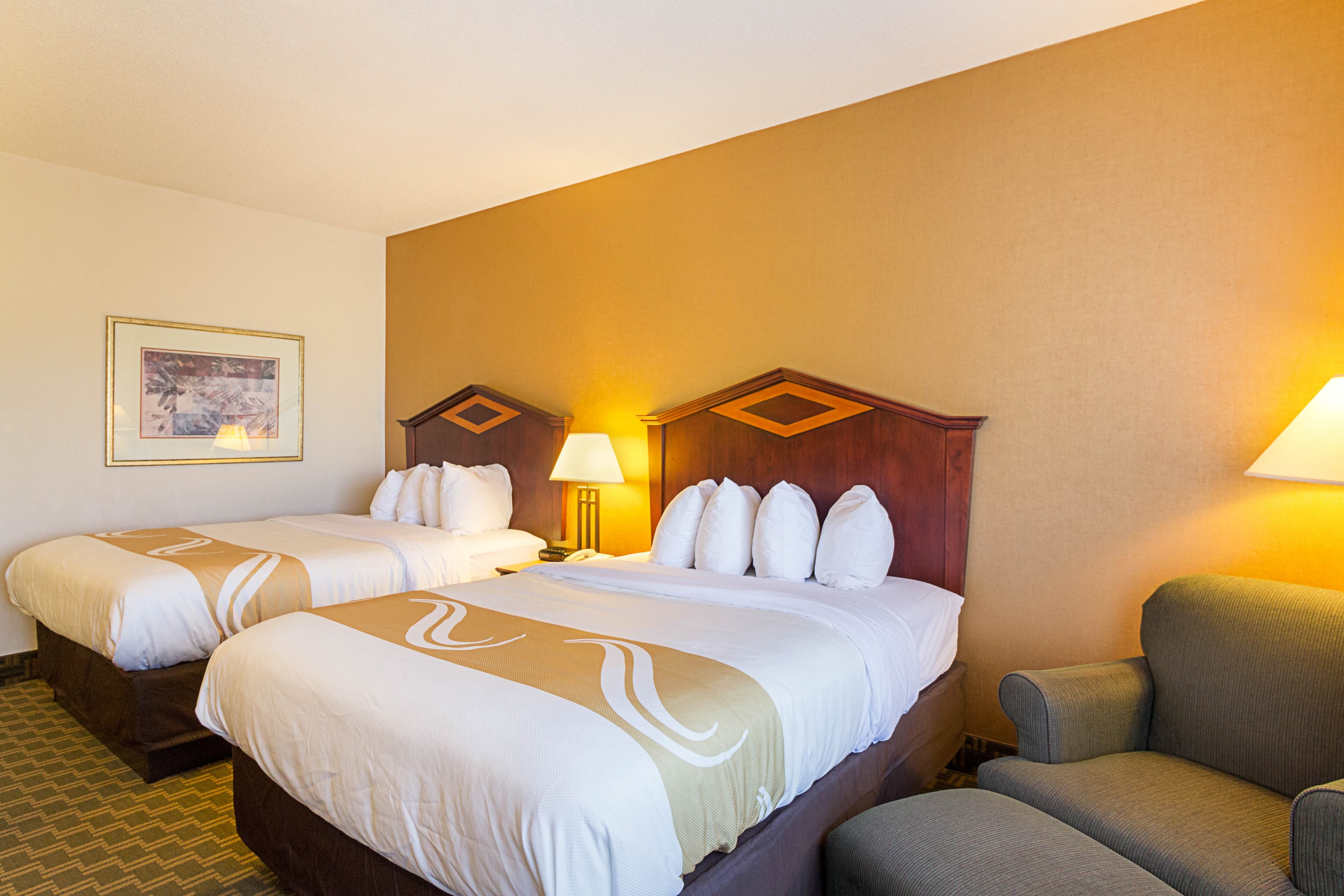 Quality Inn Fairmont - Image 3